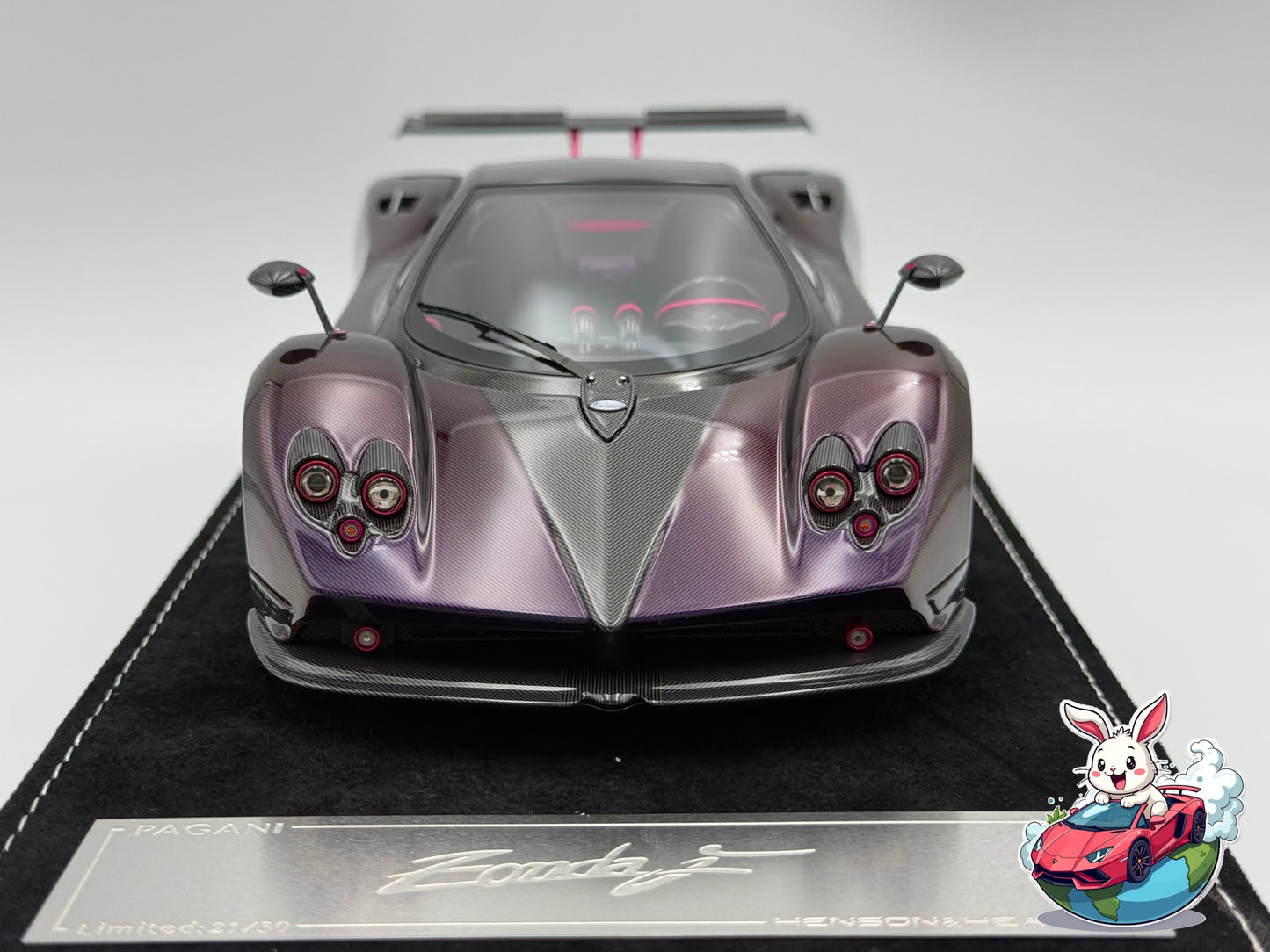 Henson & Heaven 1:18 Pagani Zonda F Hard-Top (Carbon Chameleon)