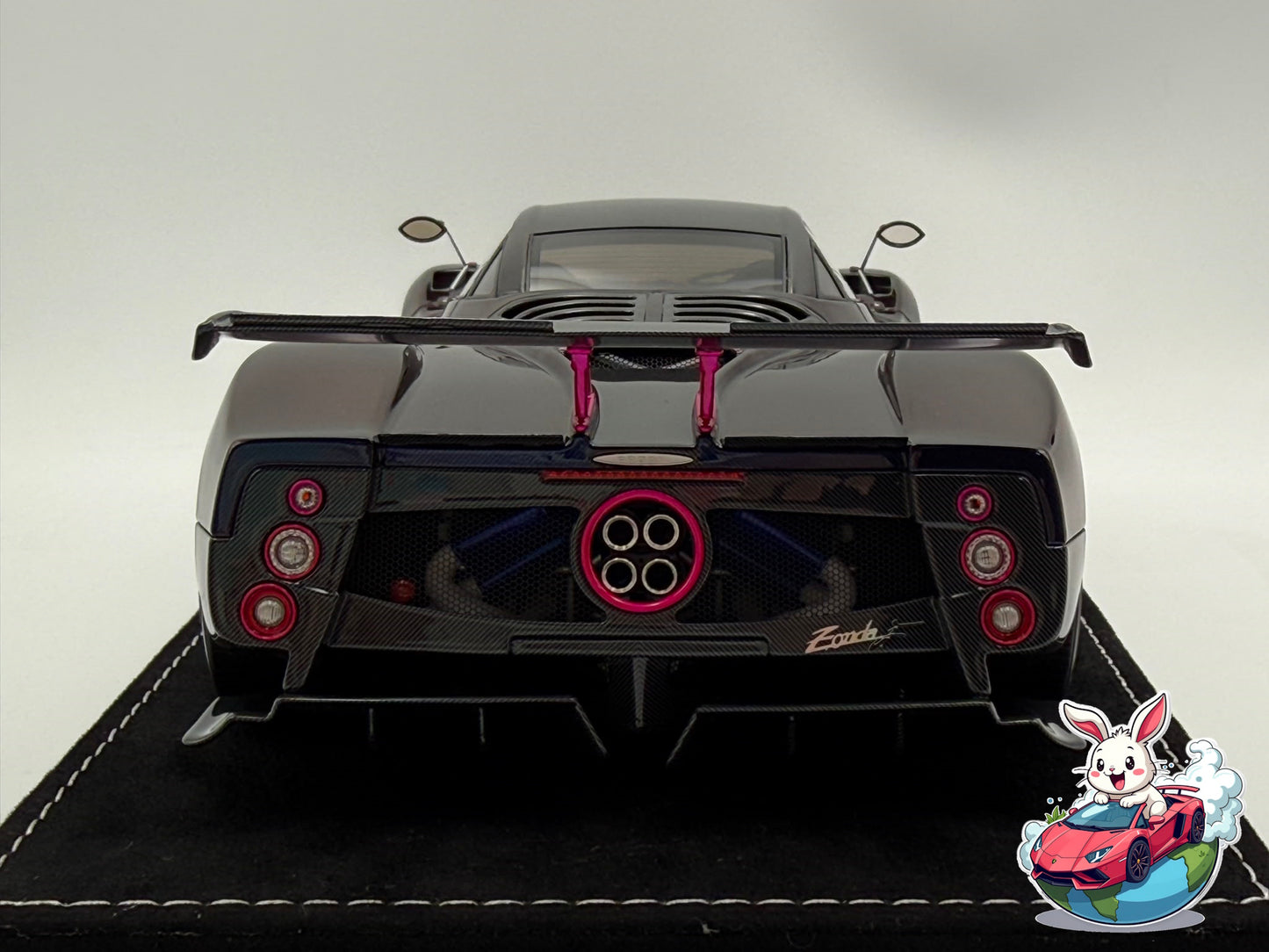 Henson & Heaven 1:18 Pagani Zonda F Hard-Top (Carbon Chameleon)