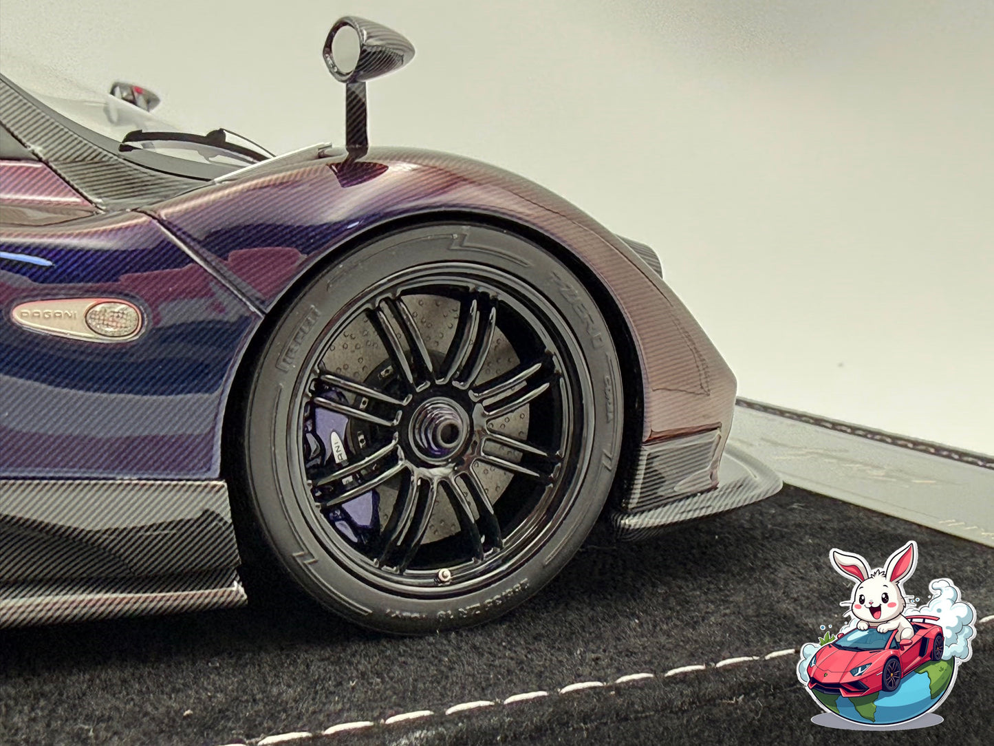 Henson & Heaven 1:18 Pagani Zonda F Hard-Top (Carbon Chameleon)