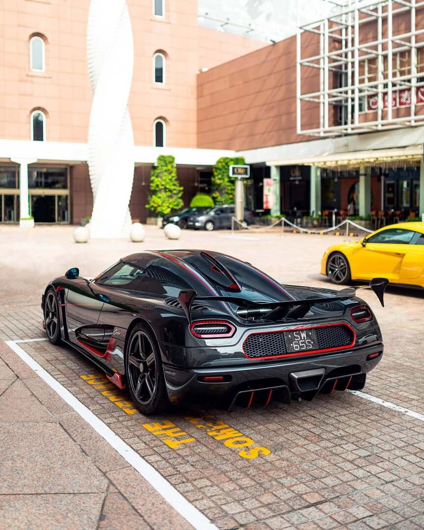 VMB x Miniature Planet 1:18 Koenigsegg Agera RS 'Genesis'