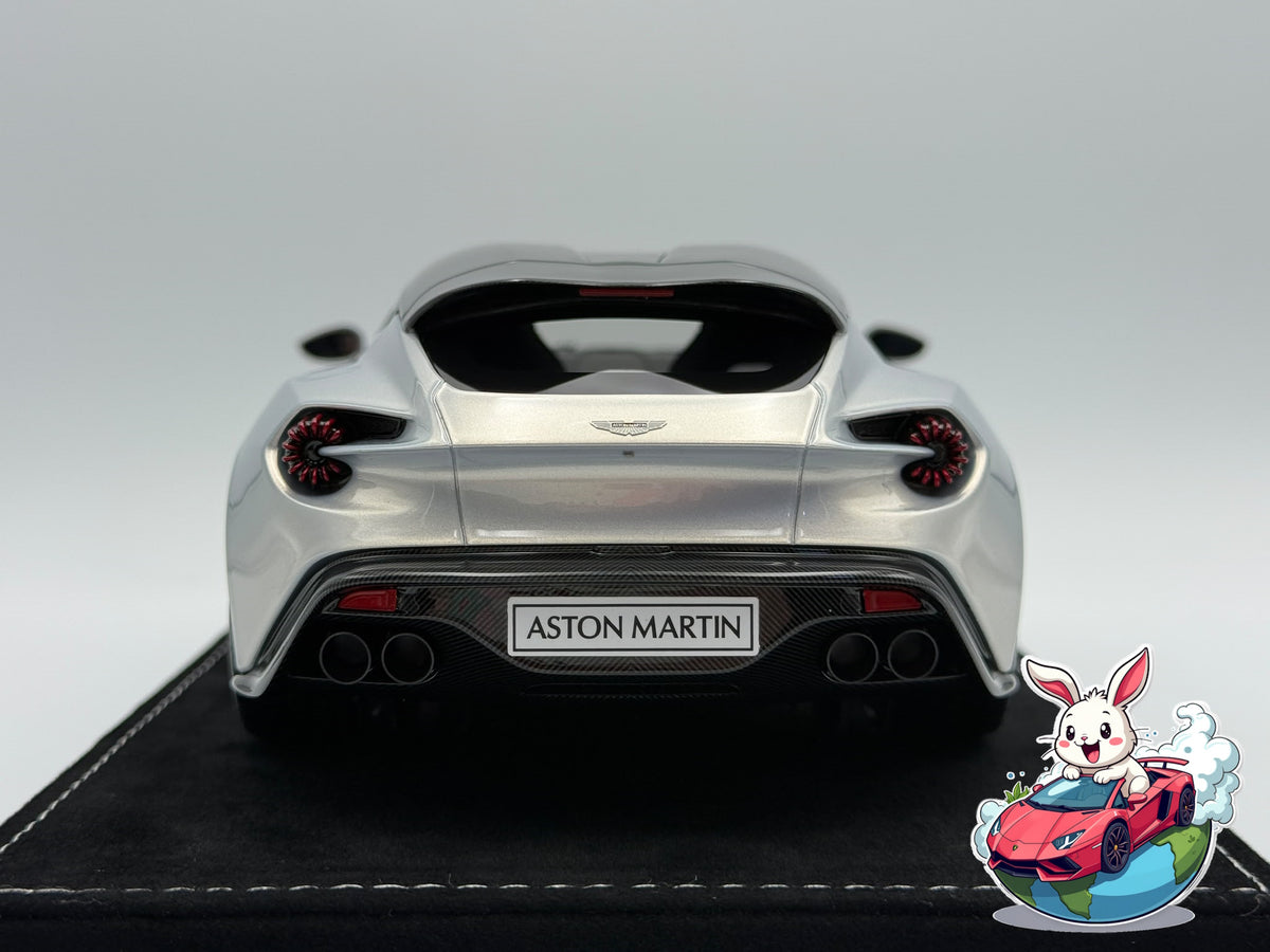 Henson & Heaven 1:18 Aston Martin Vanquish Shooting Brake Zagato - Silver