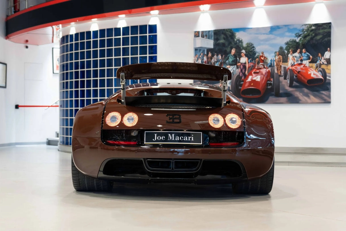 PREORDER VMB x Miniature Planet 1:18 Bugatti Veyron Super Sport (Brown Carbon Fiber)