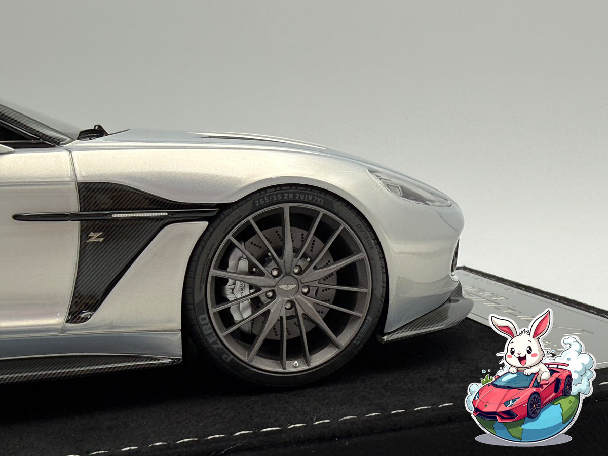 Henson & Heaven 1:18 Aston Martin Vanquish Shooting Brake Zagato - Silver