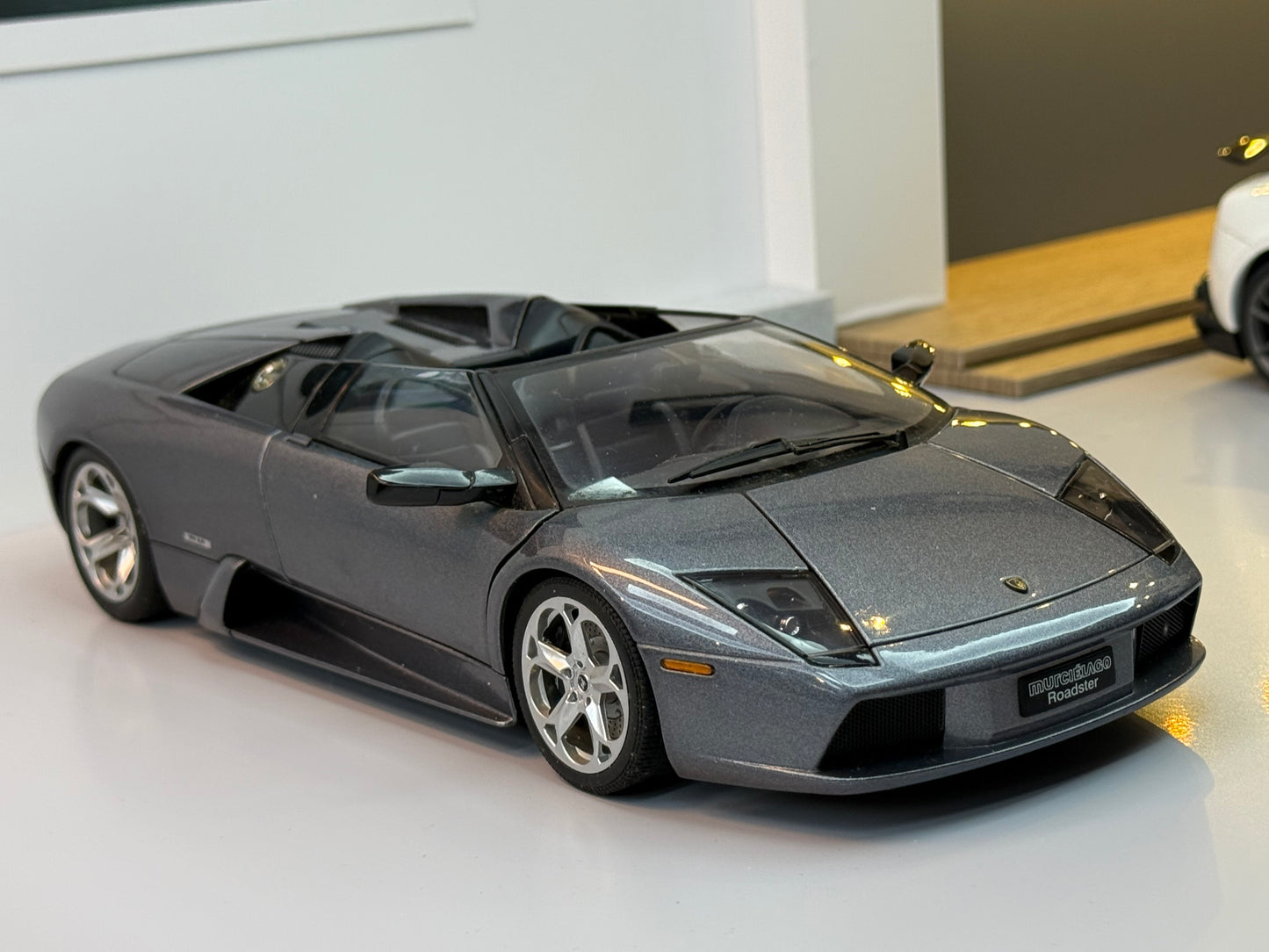 AUTOart 1:18 Lamborghini Murcielago Roadster