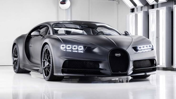 PREORDER 1:18 Bugatti Chiron Sport Noire