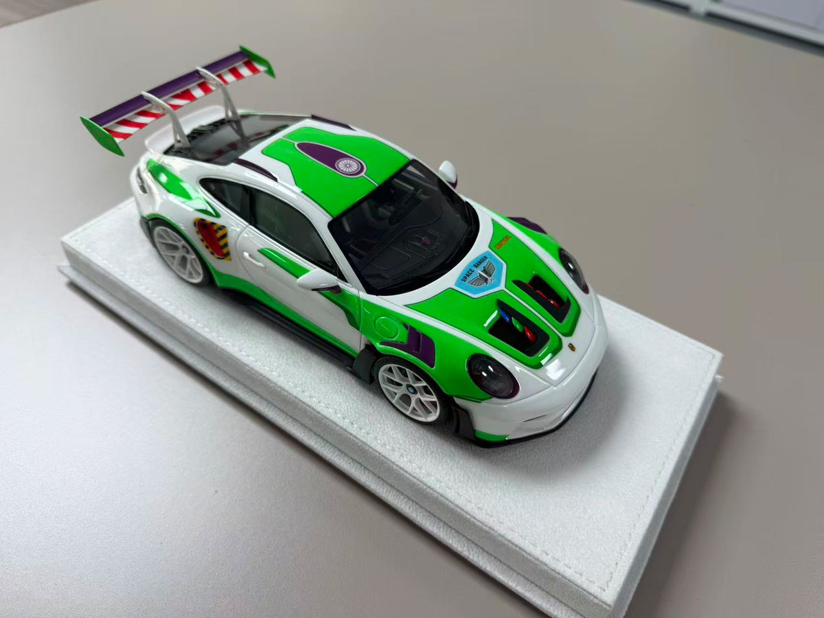 Henson & Heaven 1:18 Porsche 992 GT3 RS 'Space R.'