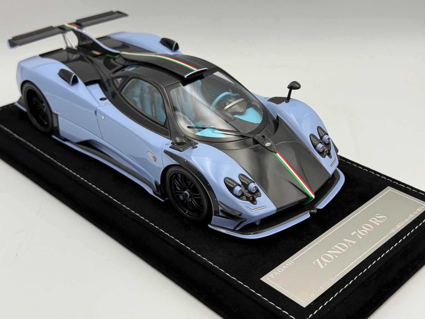 Henson & Heaven 1:18 Pagani Zonda 760RS (Baby Blue)