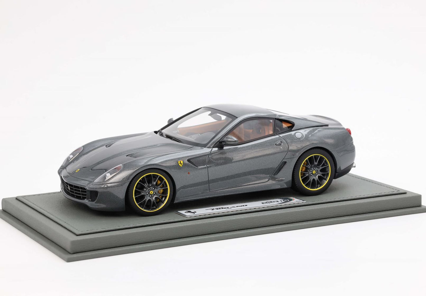 PREORDER BBR 1:18 Ferrari 599 GTB Fiorano 2006 (Automatic Gear) - Grigio Silverstone
