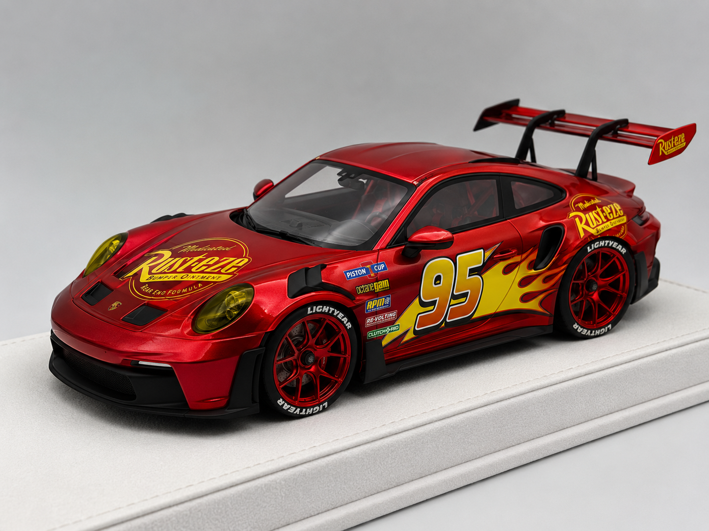 PREORDER 1:18 Porsche 992 GT3 RS 'Lightning McQueen'