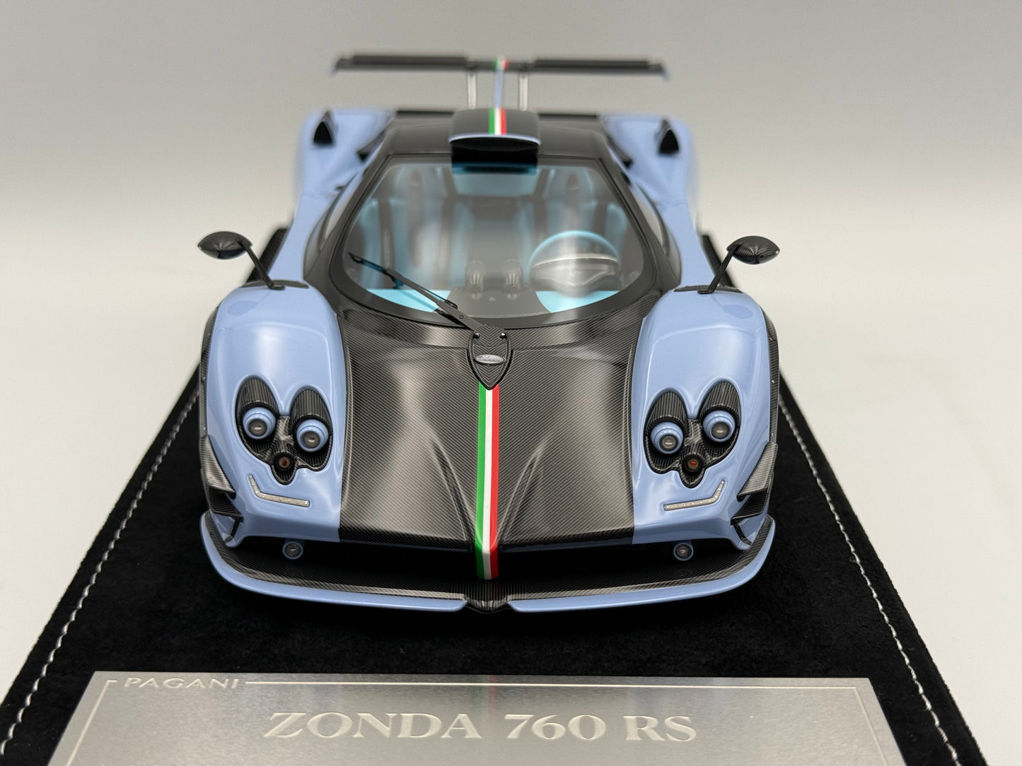 Henson & Heaven 1:18 Pagani Zonda 760RS (Baby Blue)