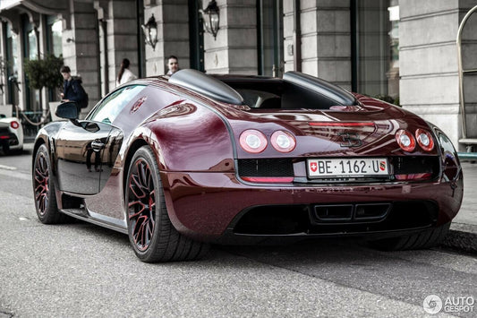 PRE-ORDER HH Model x Miniature Planet 1:18 Bugatti Veyron Vitesse 'La Finale' (Exclusive Model)