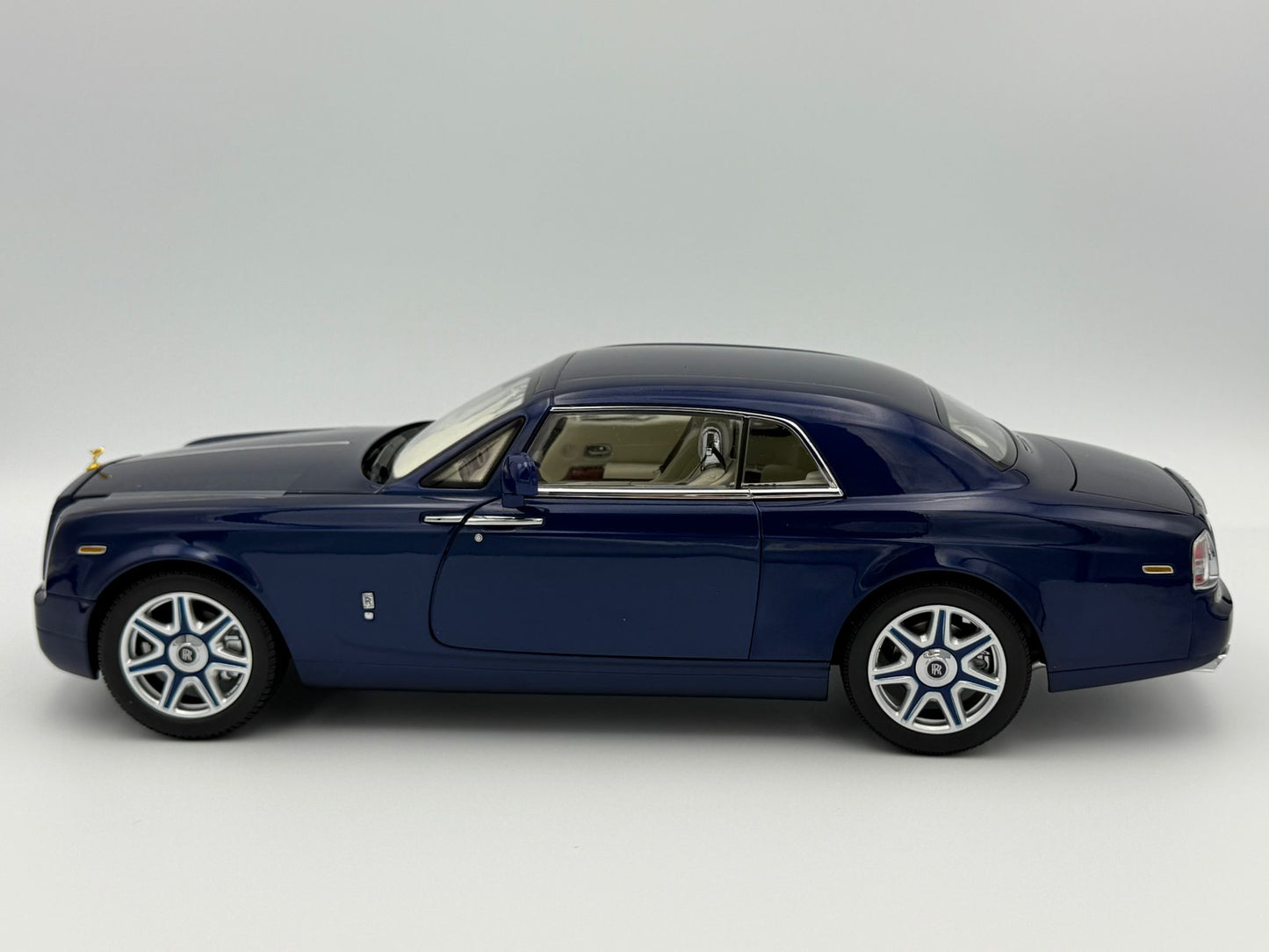 Kyosho 1:18 Rolls-Royce Phantom Coupe (Blue Metallic)