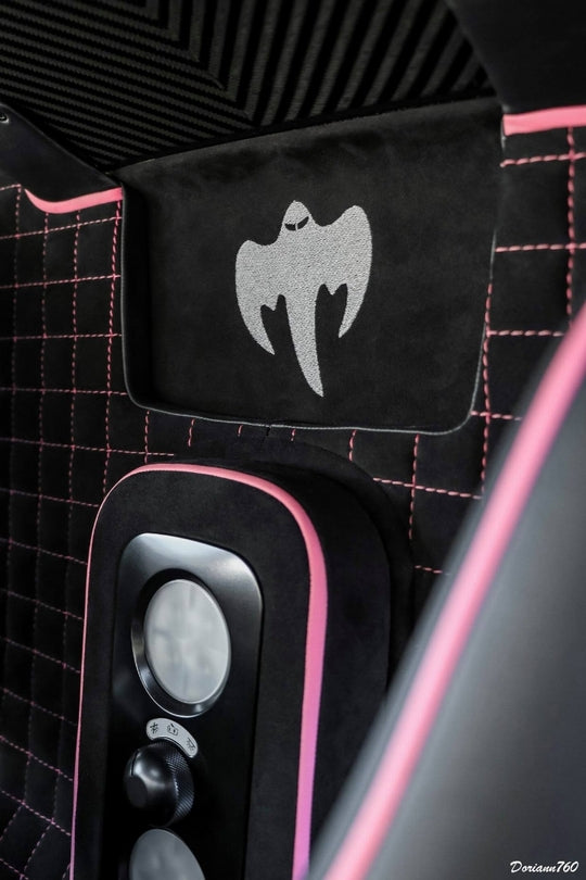 PRE-ORDER VMB 1:18 Koenigsegg One:1 JC (Carbon/Pink) - Exclusive Model