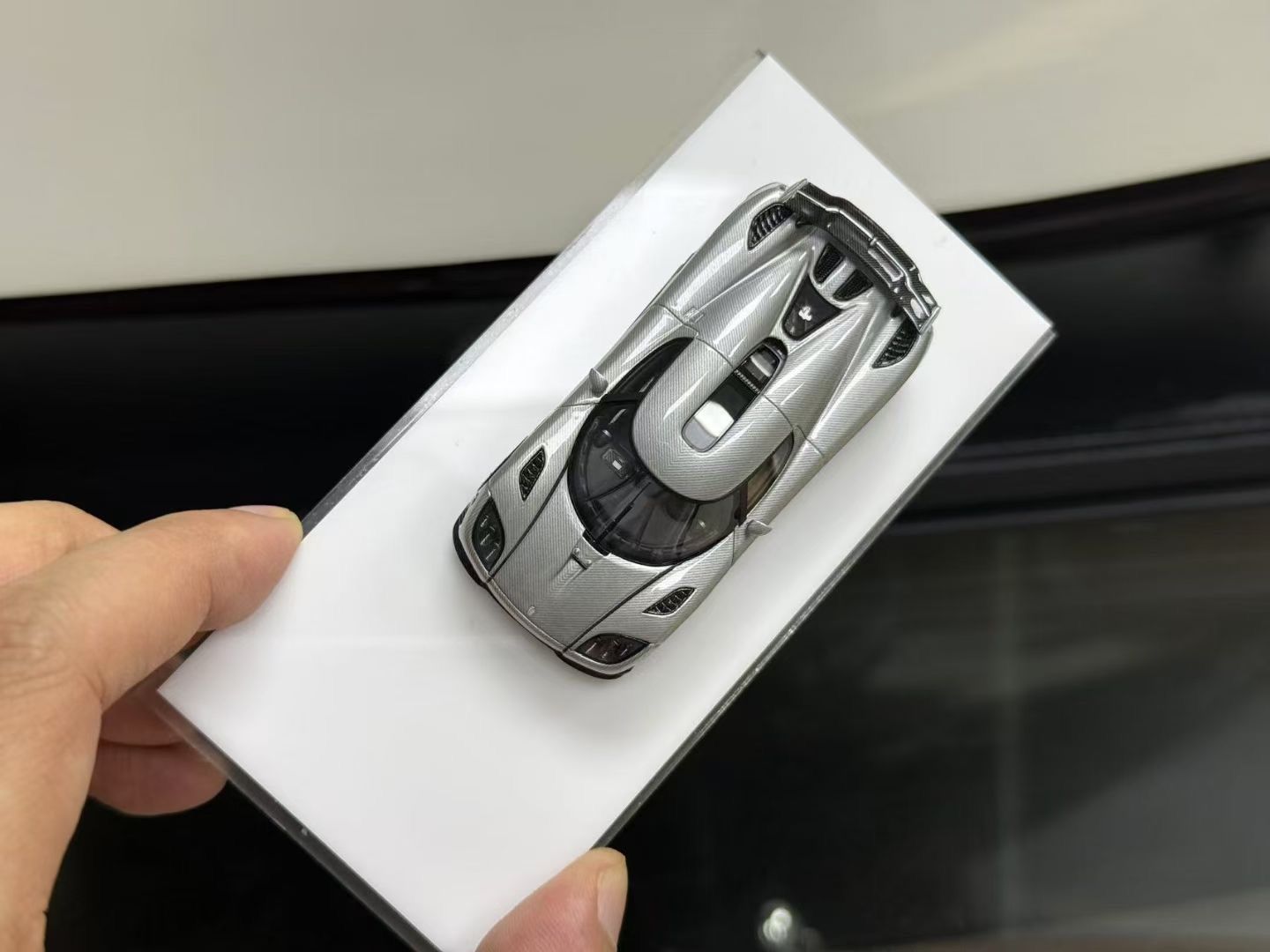 [PRE-ORDER] VMB 1:64 Koenigsegg CCX-R Trevita (Carbon Silver)