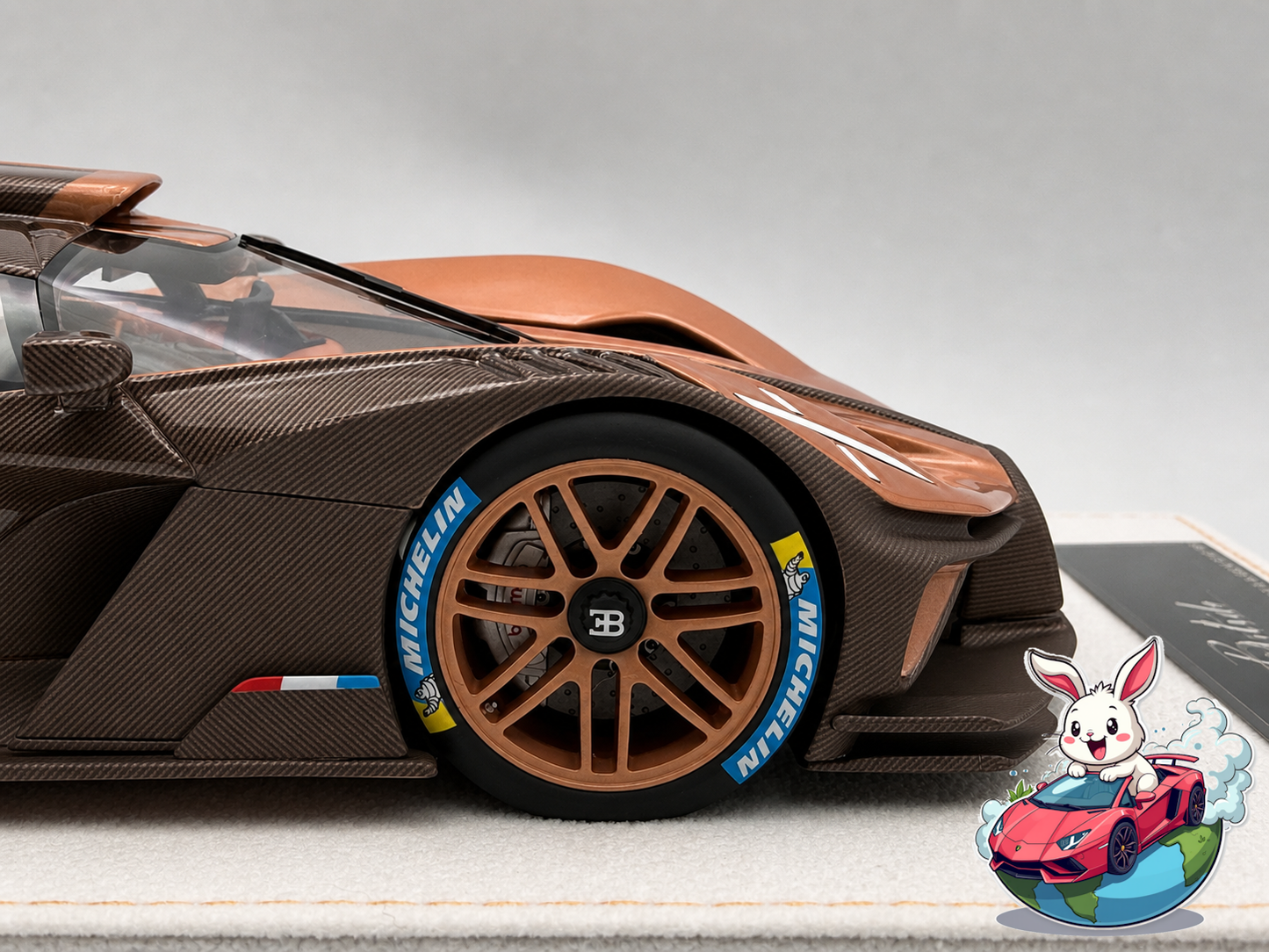 PREORDER Henson & Heaven 1:18 Bugatti Bolide (Brown Carbon) - Exclusive Model