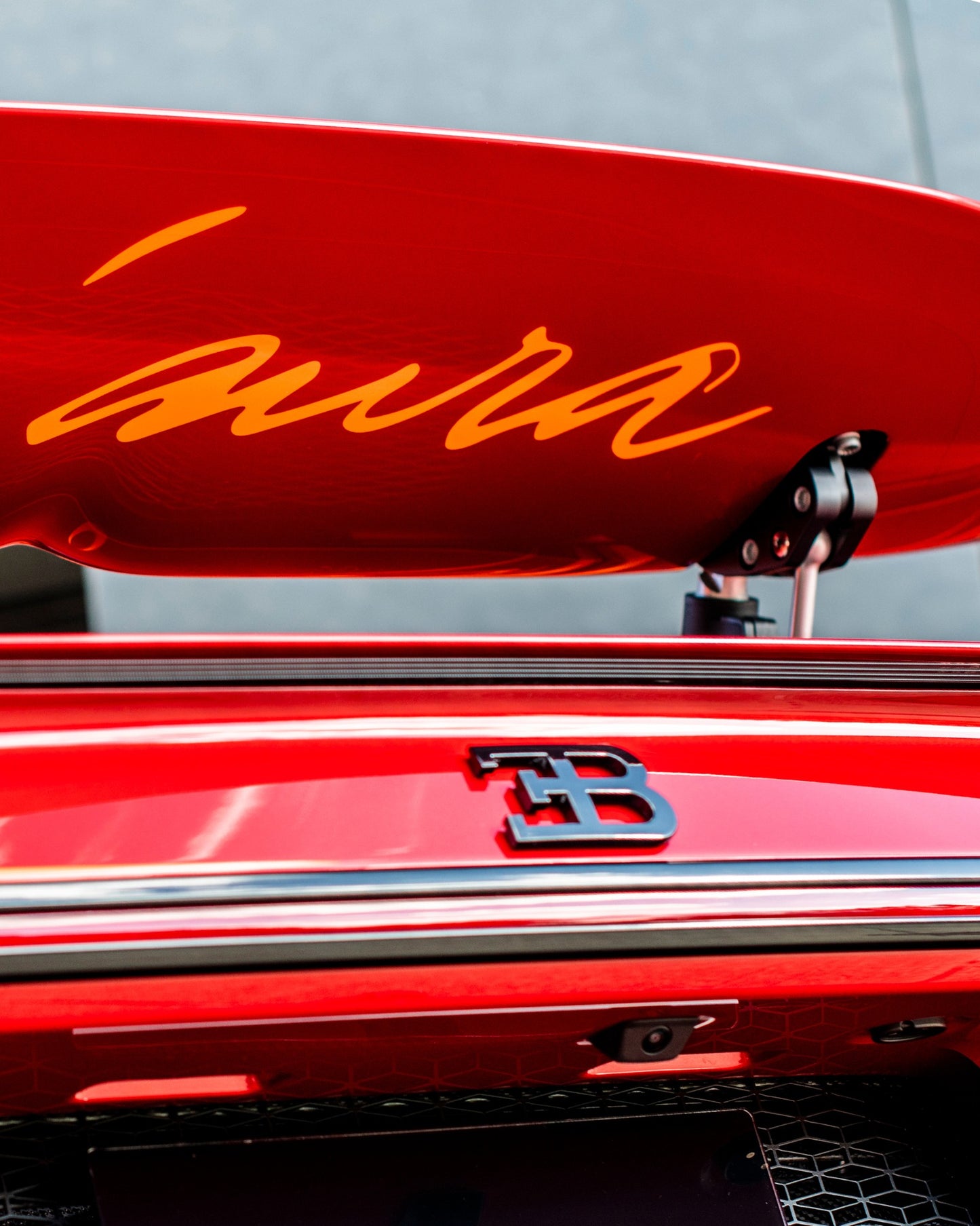 PREORDER Henson & Heaven 1:18 Bugatti Chiron Super Sport L’aura