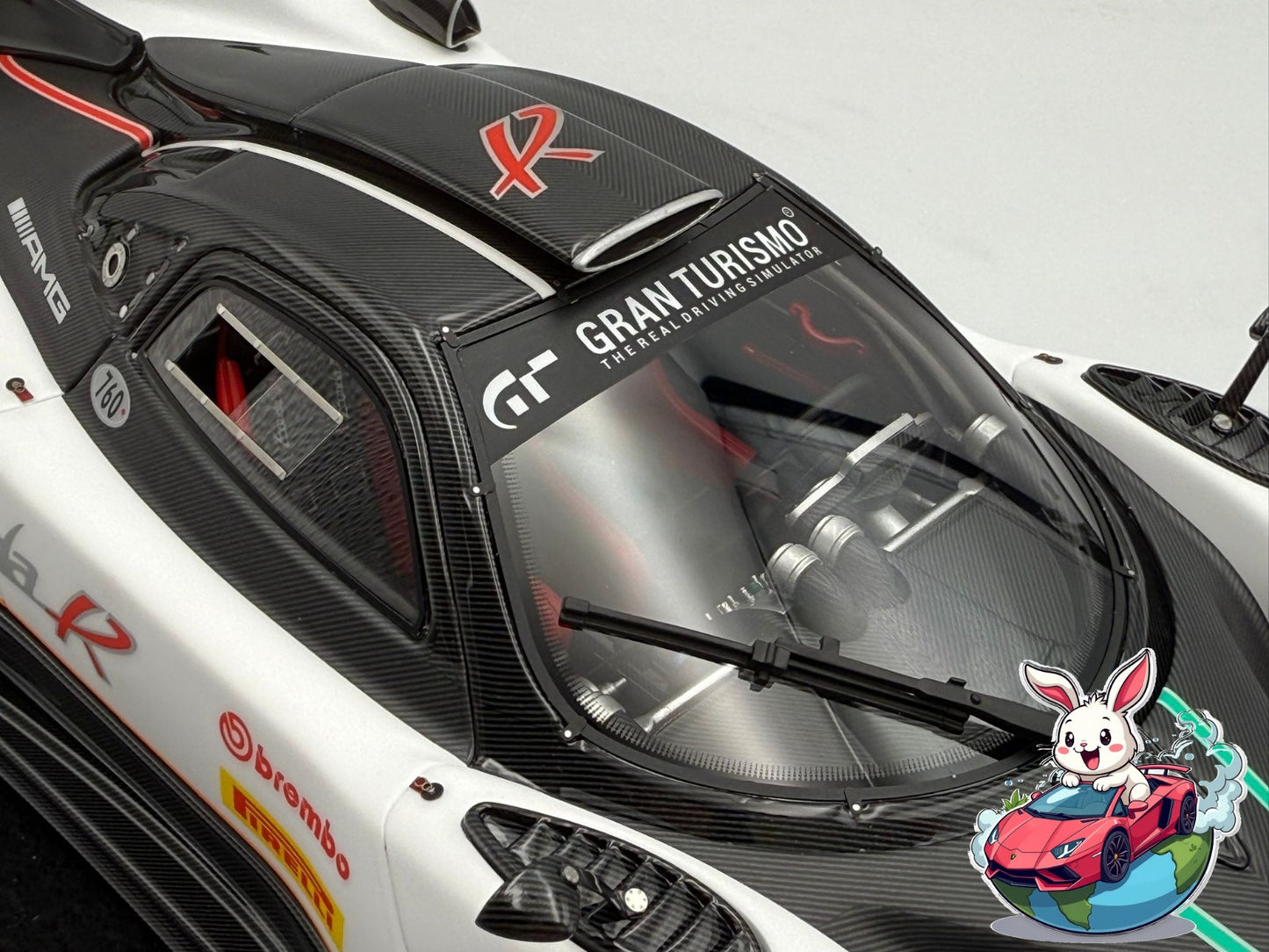 Henson & Heaven 1:18 Pagani Zonda R (White w/ Black Carbon)