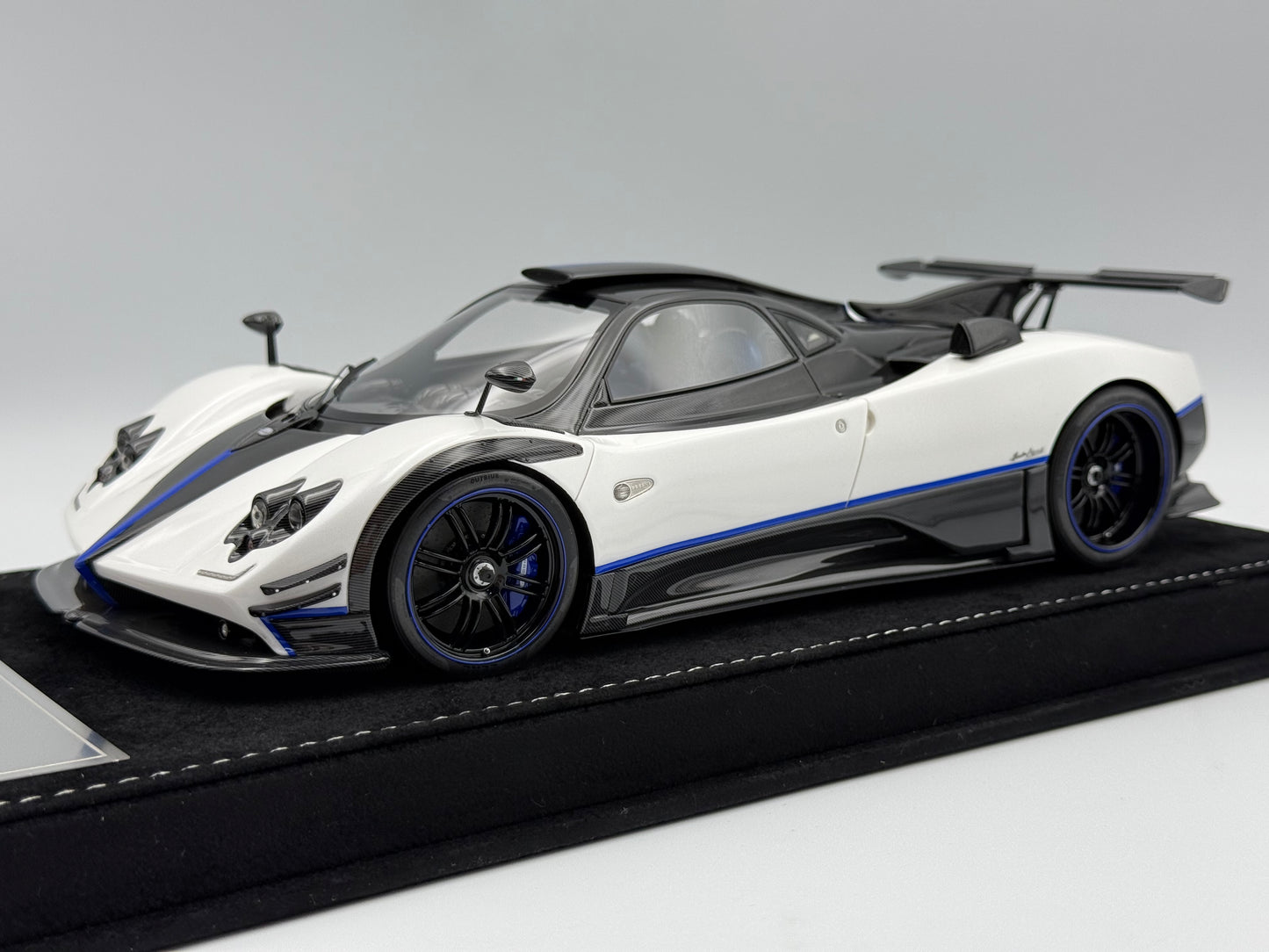 Henson & Heaven 1:18 Pagani Zonda 760 Riviera