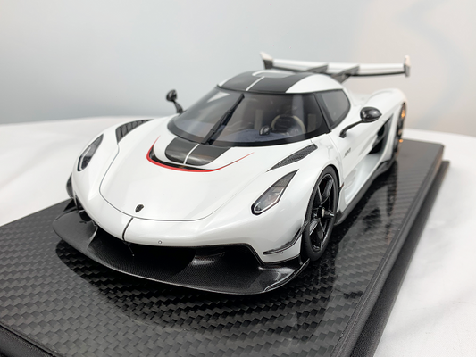 Frontiart 1:18 Koenigsegg Jesko (Crystal White)