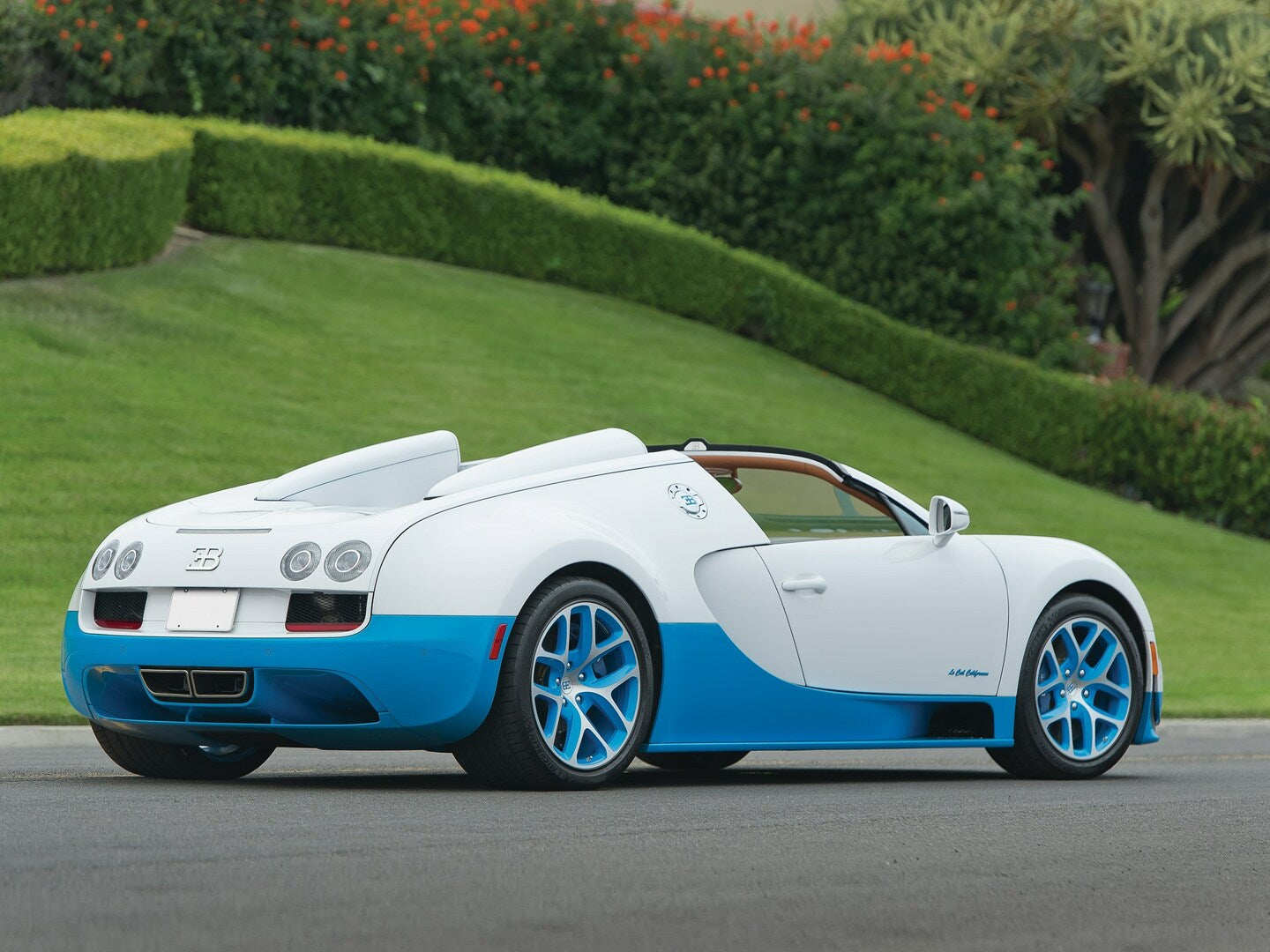 PREORDER 1:18 Bugatti Veyron 16.4 Grand Sport Vitesse 'Le Ciel Californien'