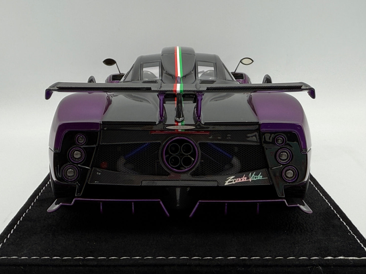 Henson & Heaven 1:18 Pagani Zonda 760 Viola