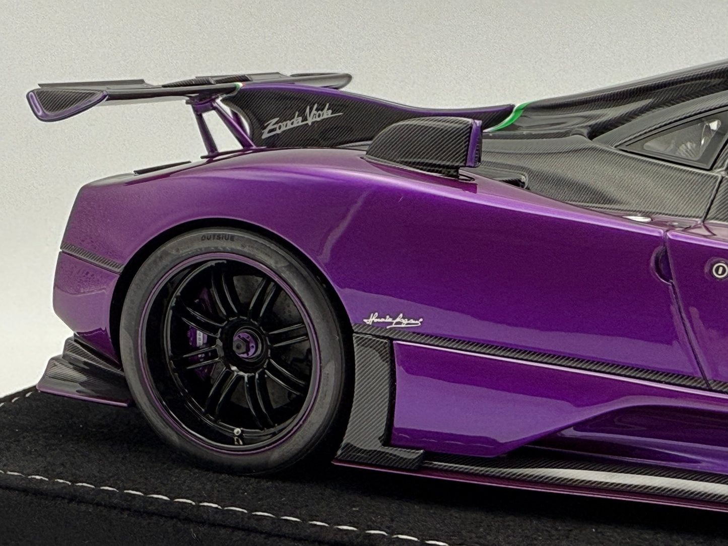 Henson & Heaven 1:18 Pagani Zonda 760 Viola