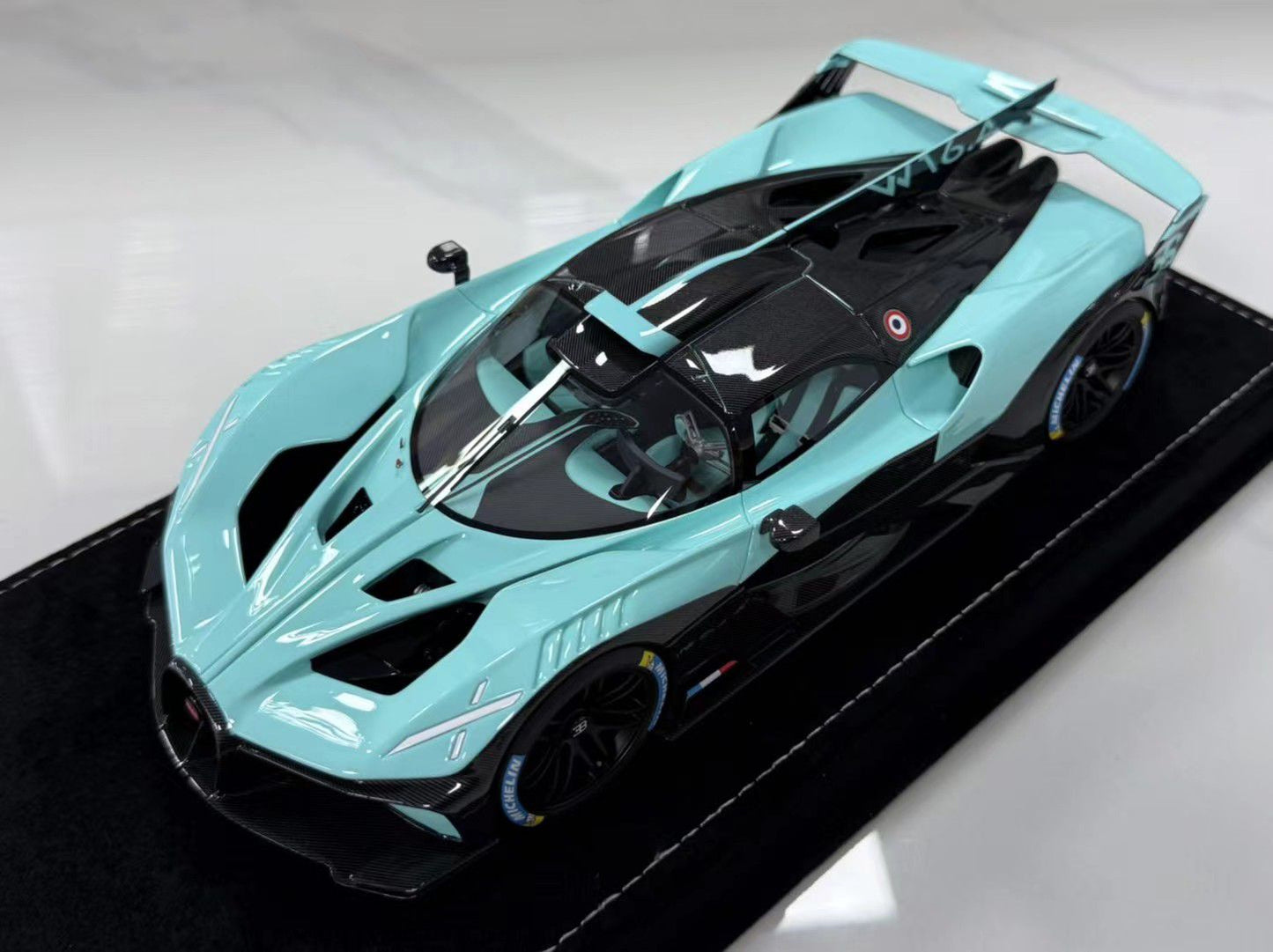 Henson & Heaven 1:18 Bugatti Bolide (Tiffany Blue)