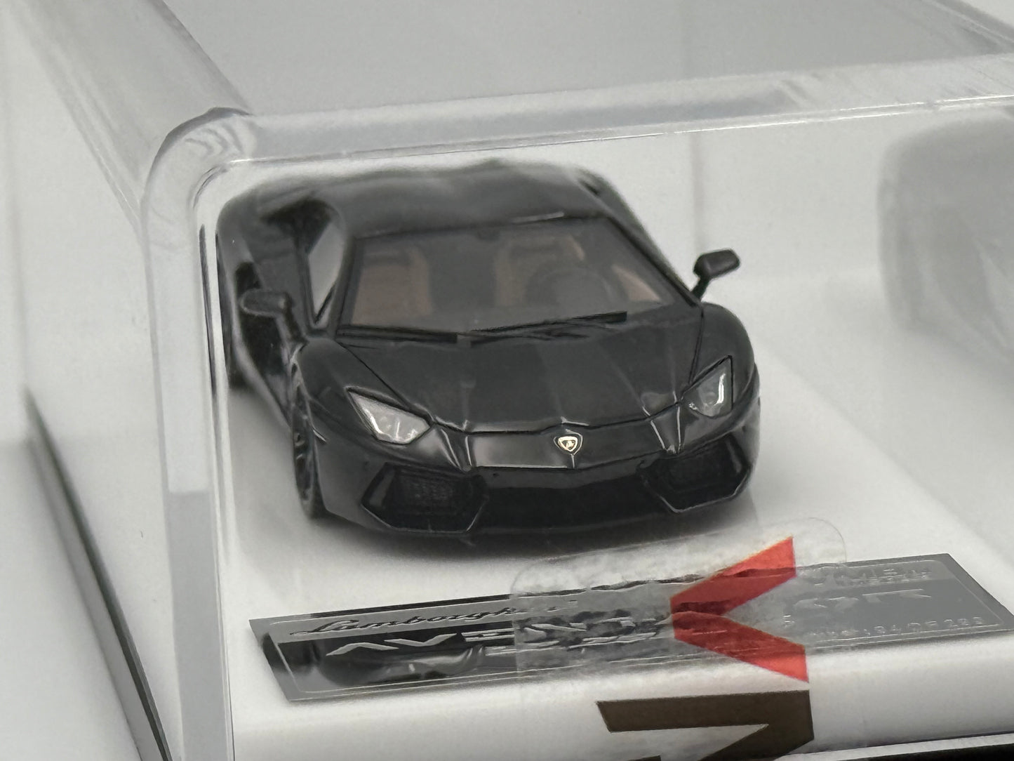 VMB 1:64 Lamborghini Aventador LP700-4 (Black)