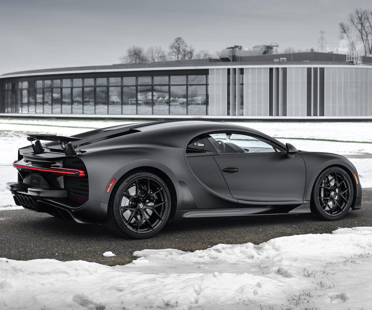 PREORDER 1:18 Bugatti Chiron Sport Noire