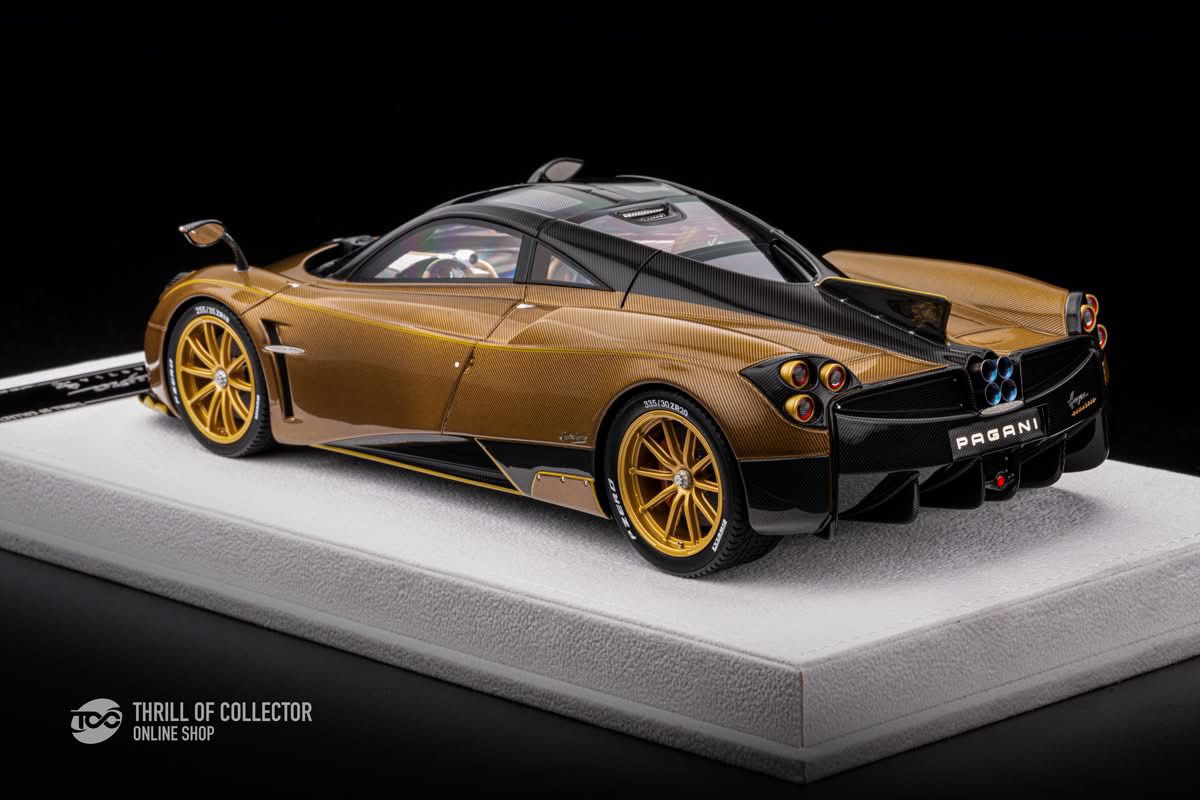 Thrill of Collector x FuelMe 1:18 Pagani Huayra Dinastia (Brown)