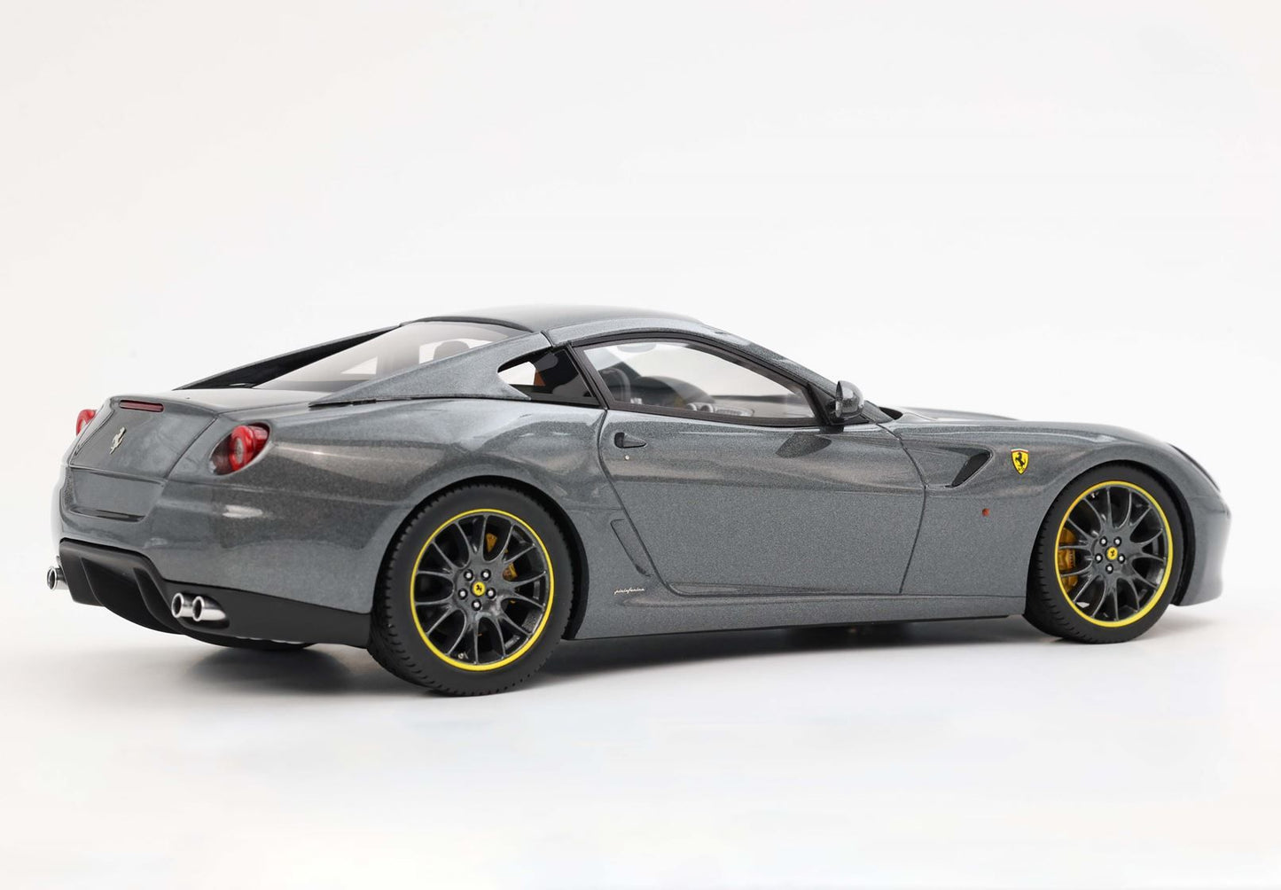 PREORDER BBR 1:18 Ferrari 599 GTB Fiorano 2006 (Automatic Gear) - Grigio Silverstone