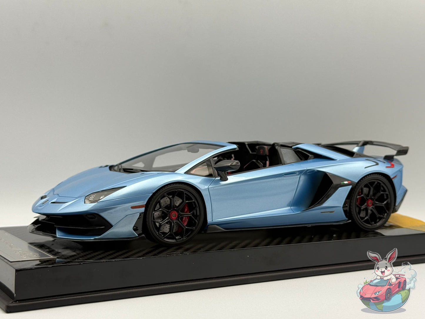 Ultra Unique x Runner 1:18 Lamborghini Aventador SVJ Roadster (Ice Blue) #01/15