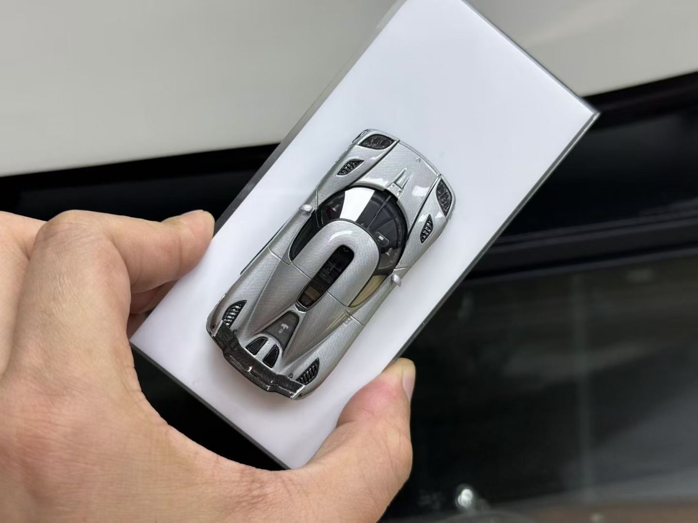 [PRE-ORDER] VMB 1:64 Koenigsegg CCX-R Trevita (Carbon Silver)