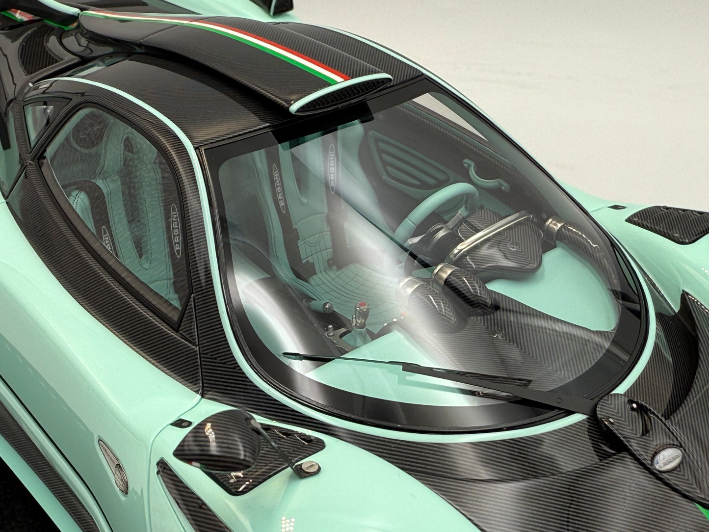 Henson & Heaven 1:18 Pagani Zonda 760 RSJX