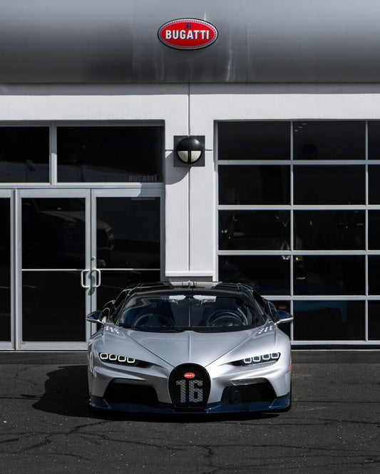 PREORDER 1:18  Bugatti Chiron Super Sport (Royal Blue Carbon Fiber/Argent)
