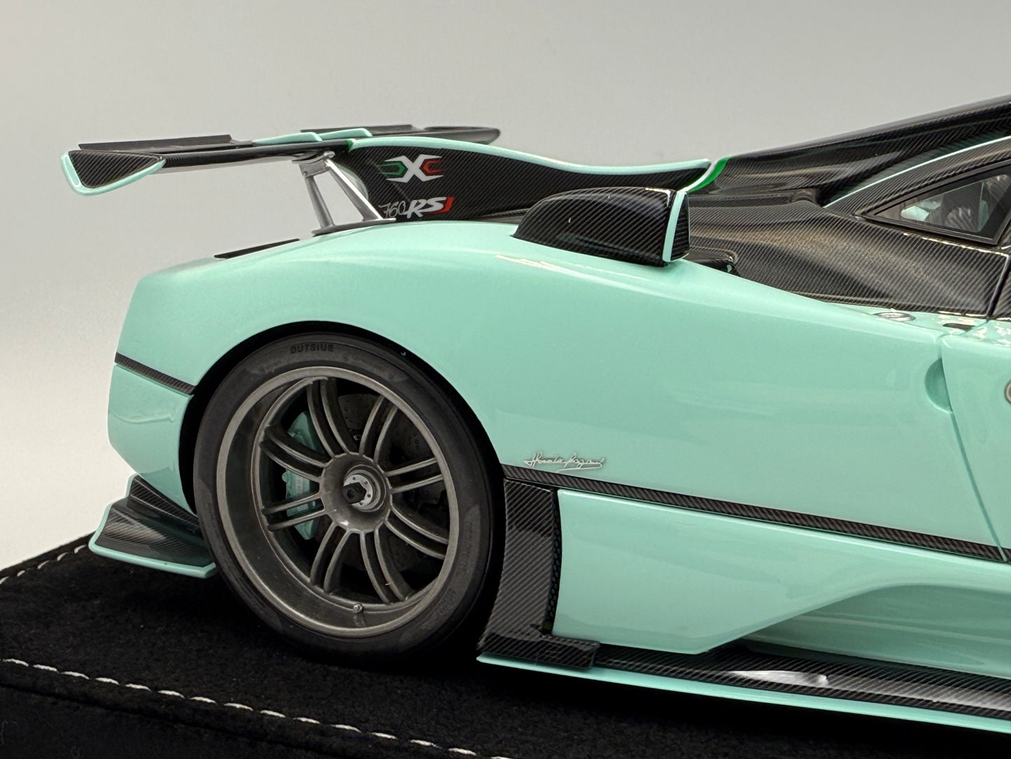Henson & Heaven 1:18 Pagani Zonda 760 RSJX