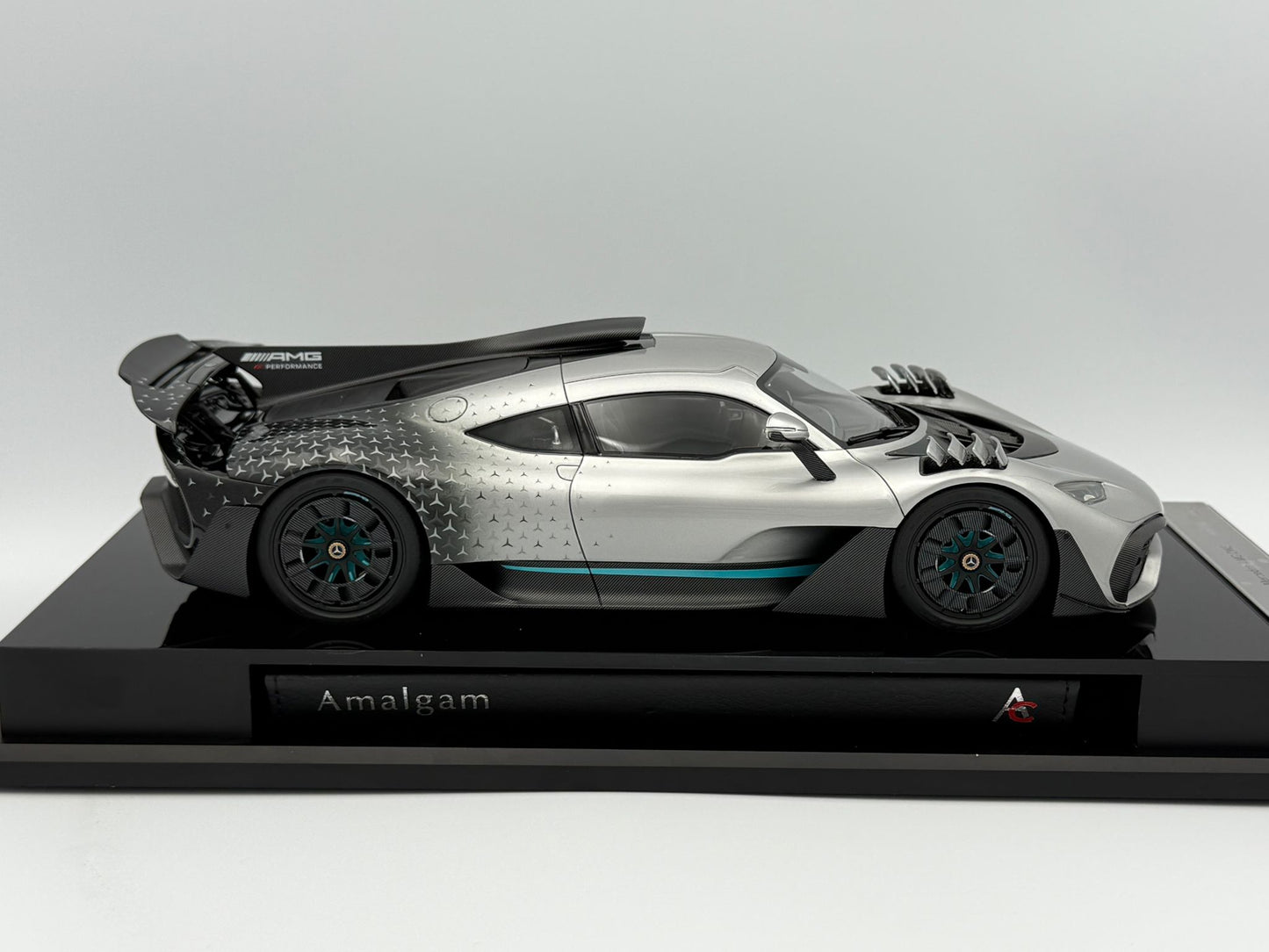 Amalgam 1:18 Mercedes-Benz AMG One