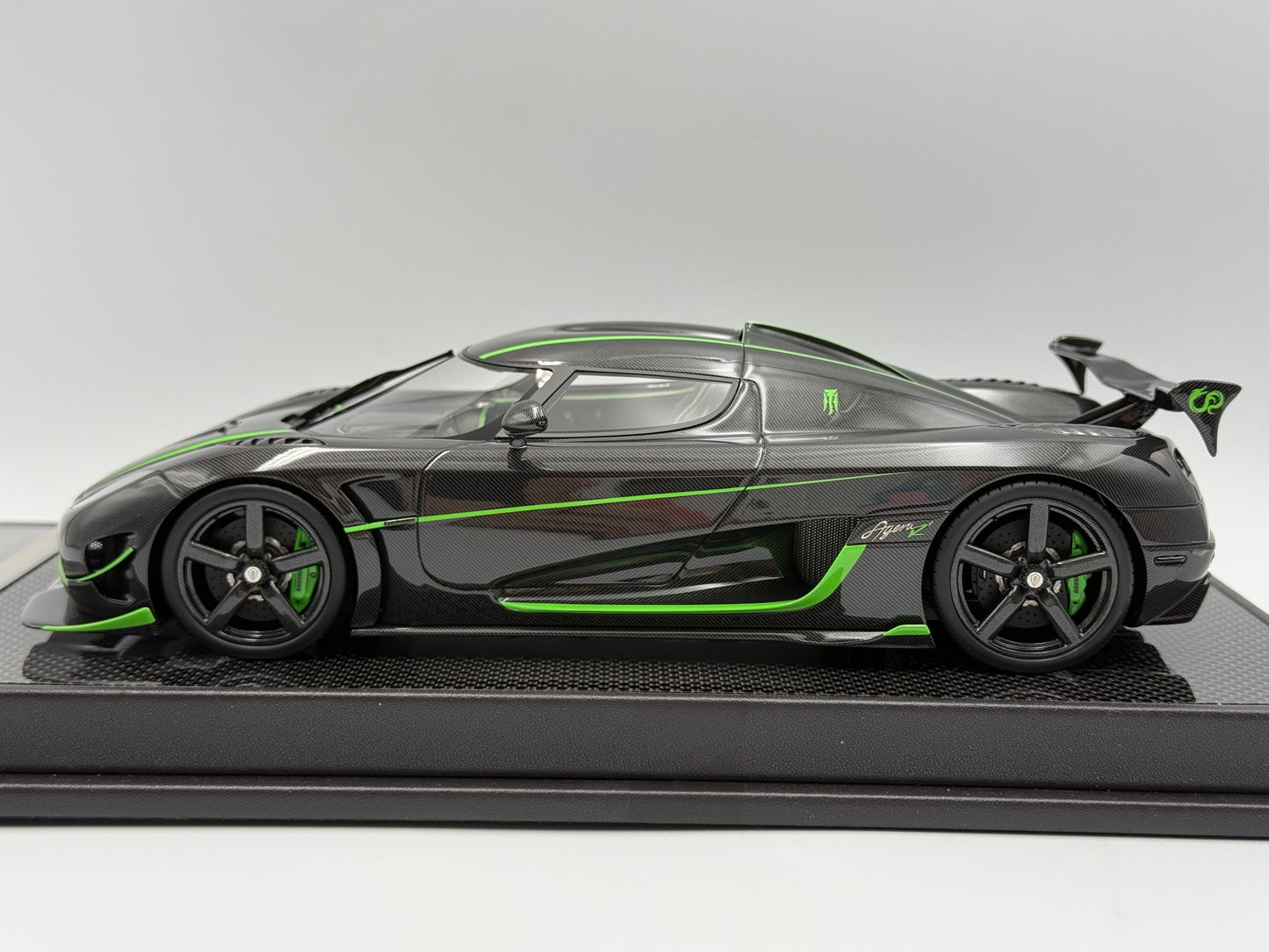 VMB 1:18 Koenigsegg Agera R+ (Carbon Fiber/Green)