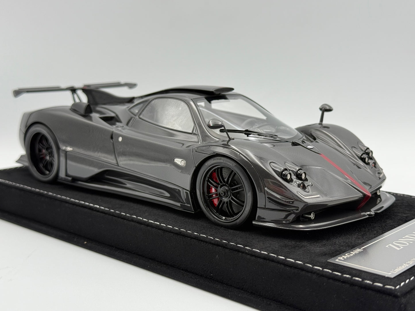 Henson & Heaven 1:18 Pagani Zonda KAQ