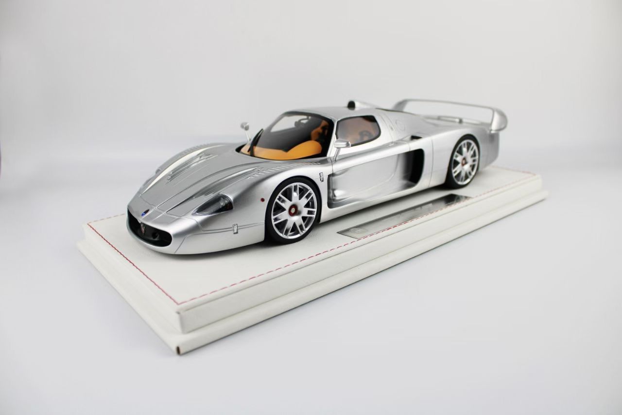 [PRE-ORDER] GL Model 1:18 Maserati MC12