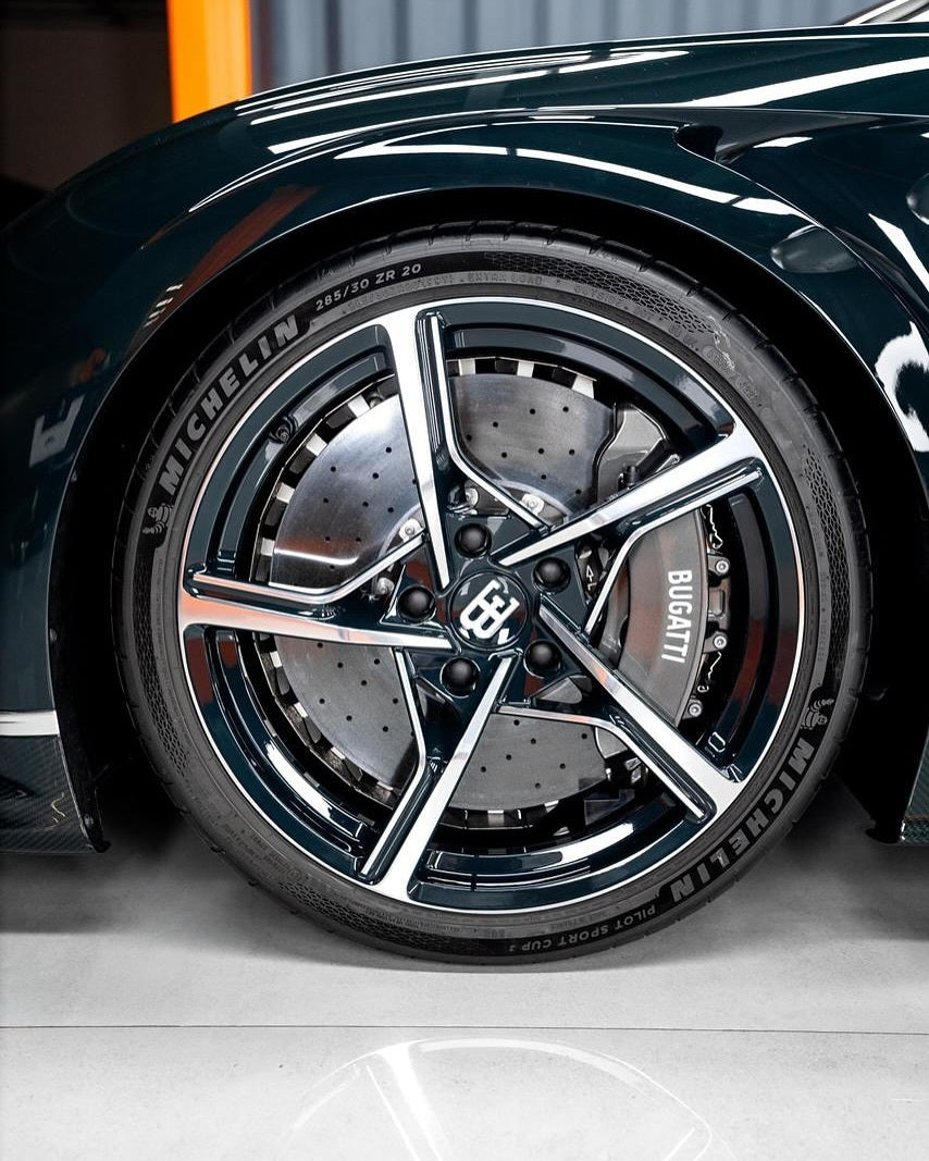 PREORDER 1:18 Bugatti Chiron Super Sport 'ĽÉmeraude'