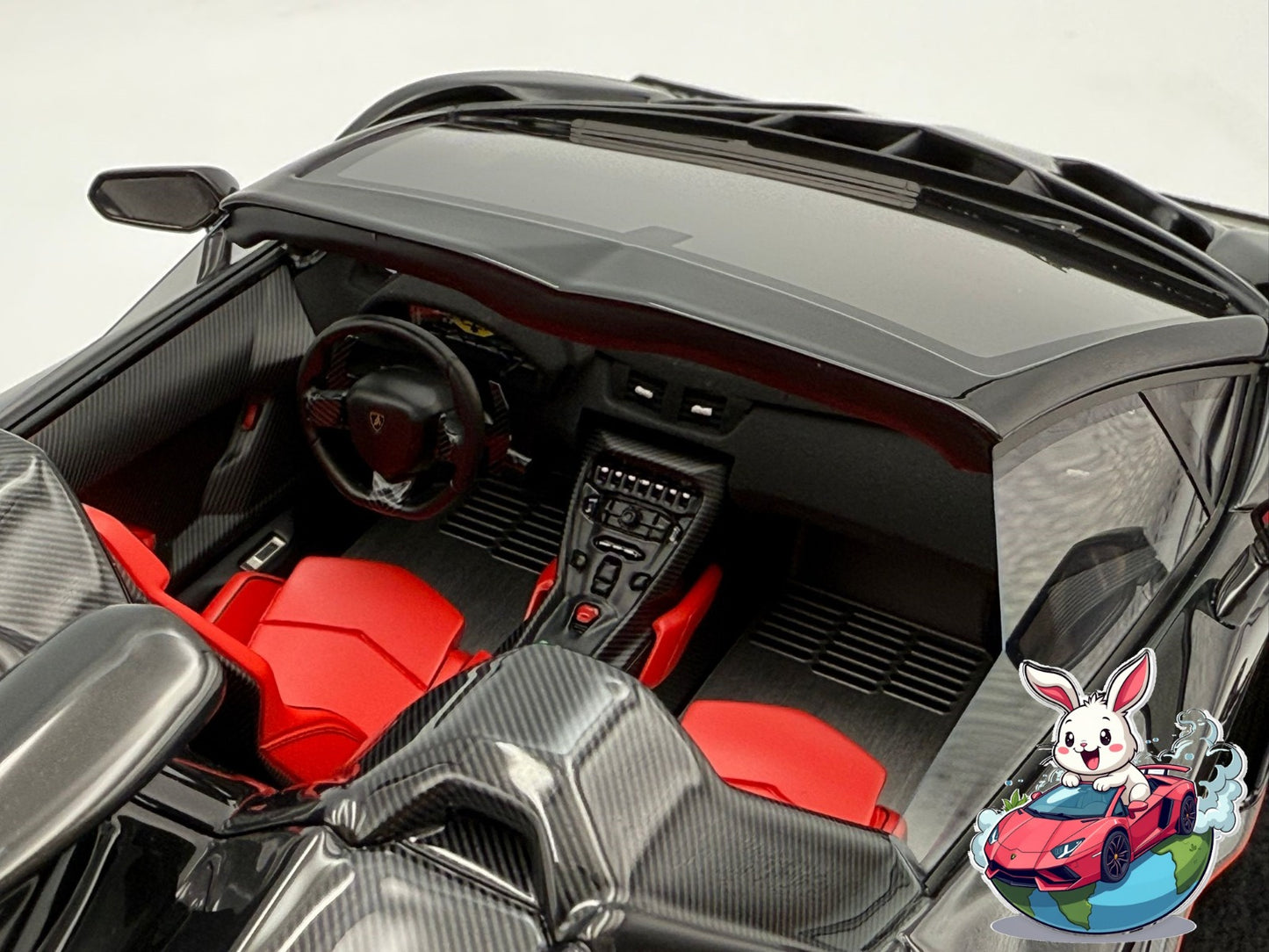 Henson & Heaven 1:18 Lamborghini Veneno Roadster (Diamond Black)