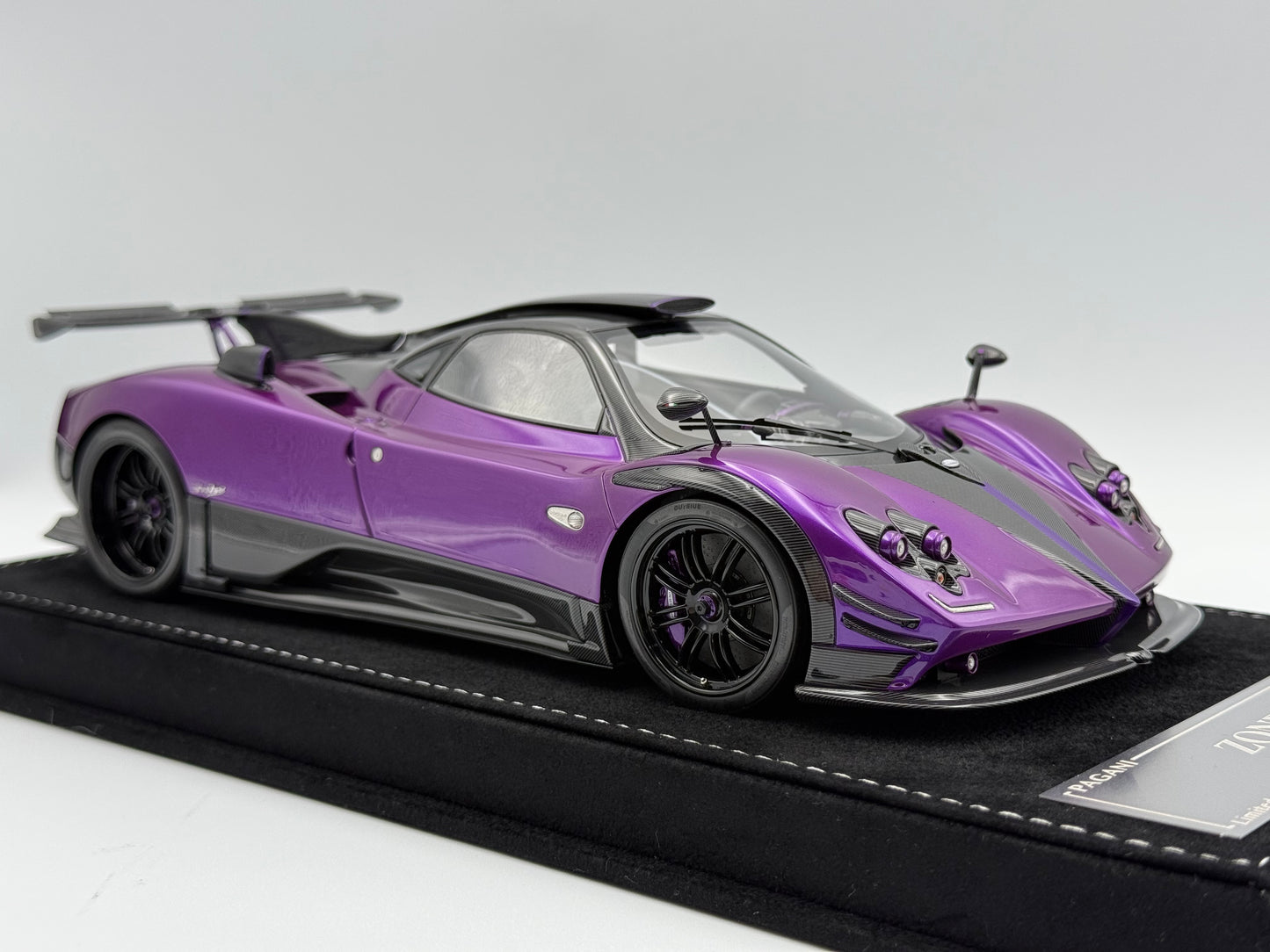 Henson & Heaven 1:18 Pagani Zonda 760 LH