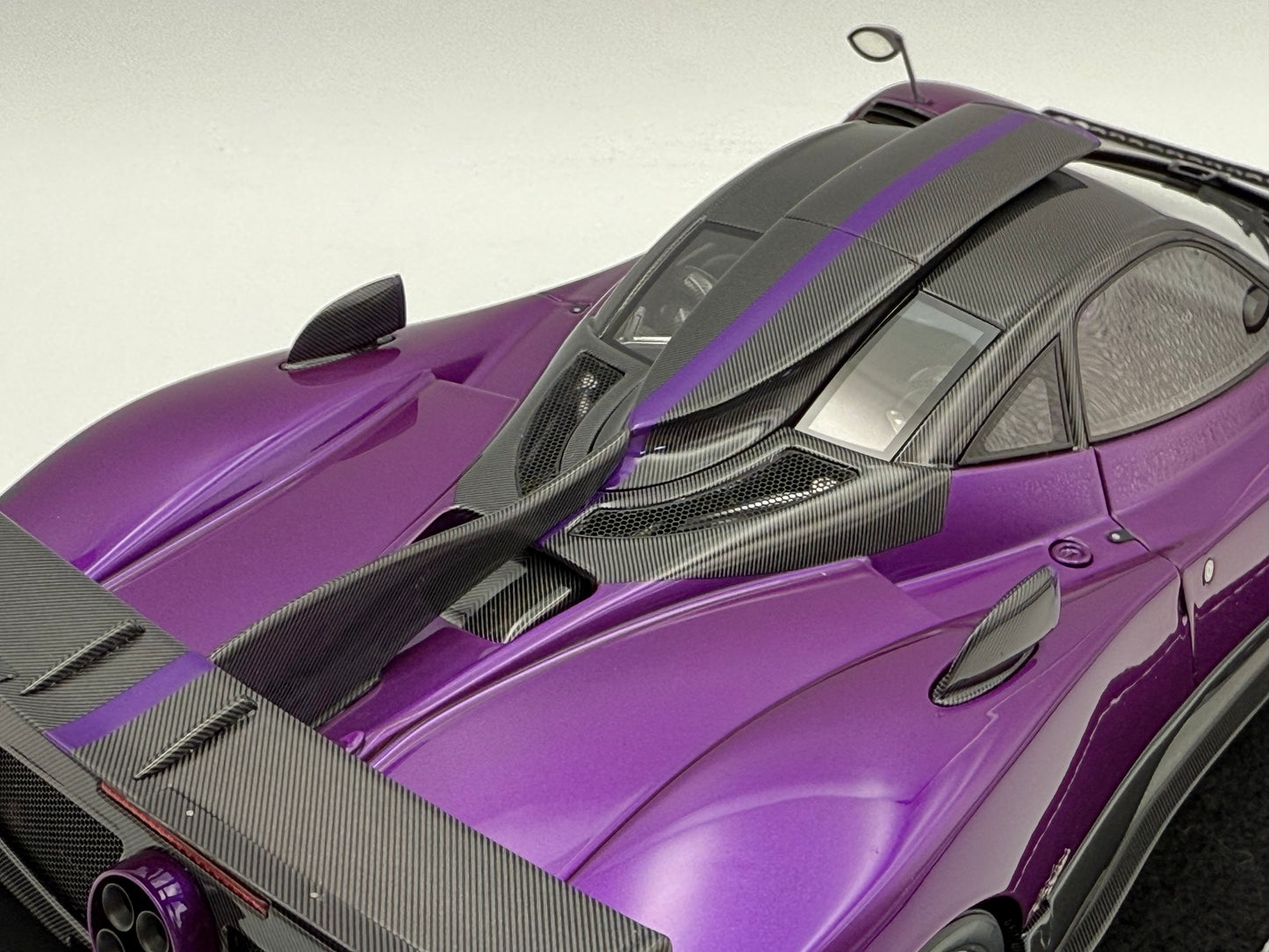 Henson & Heaven 1:18 Pagani Zonda 760 LH