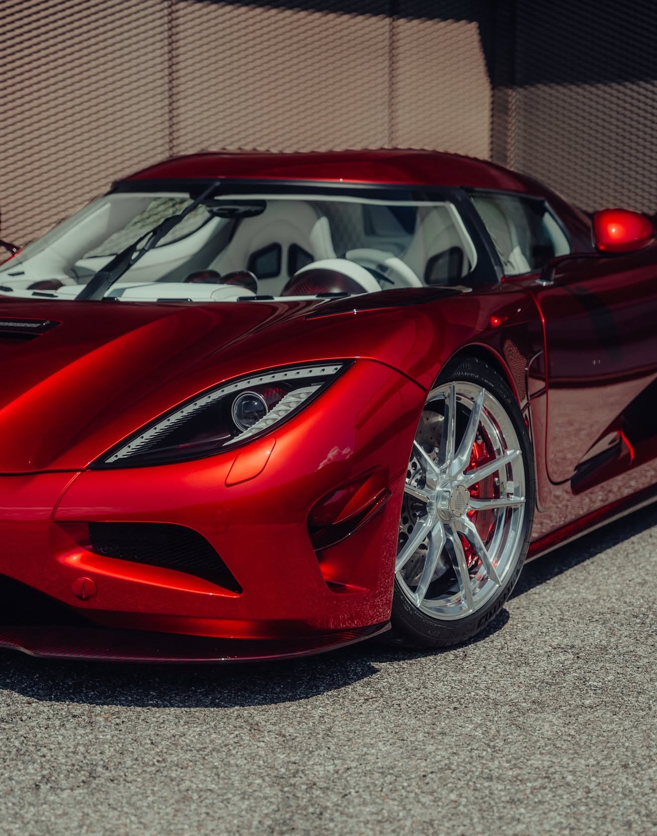 PREORDER VMB x Miniature Planet 1:18 Koenigsegg Agera R (Candy Red)