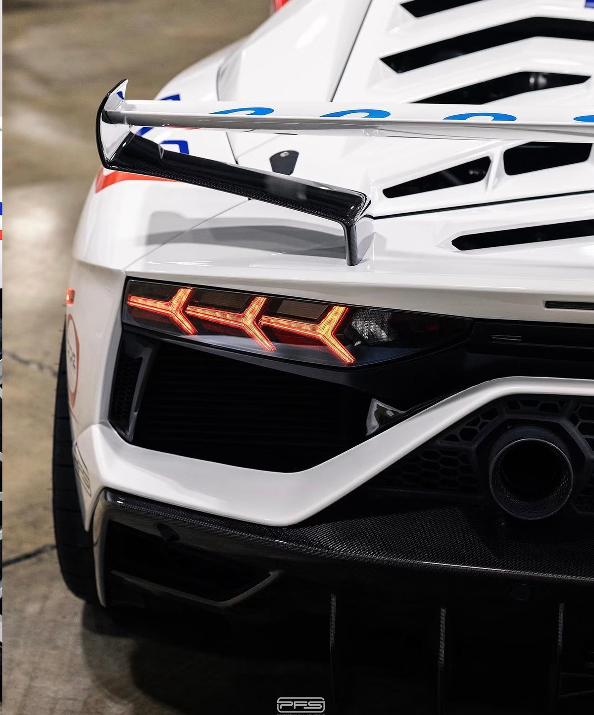 PREORDER 1:18 Lamborghini Aventador SVJ ‘DDE - Fina Livery’