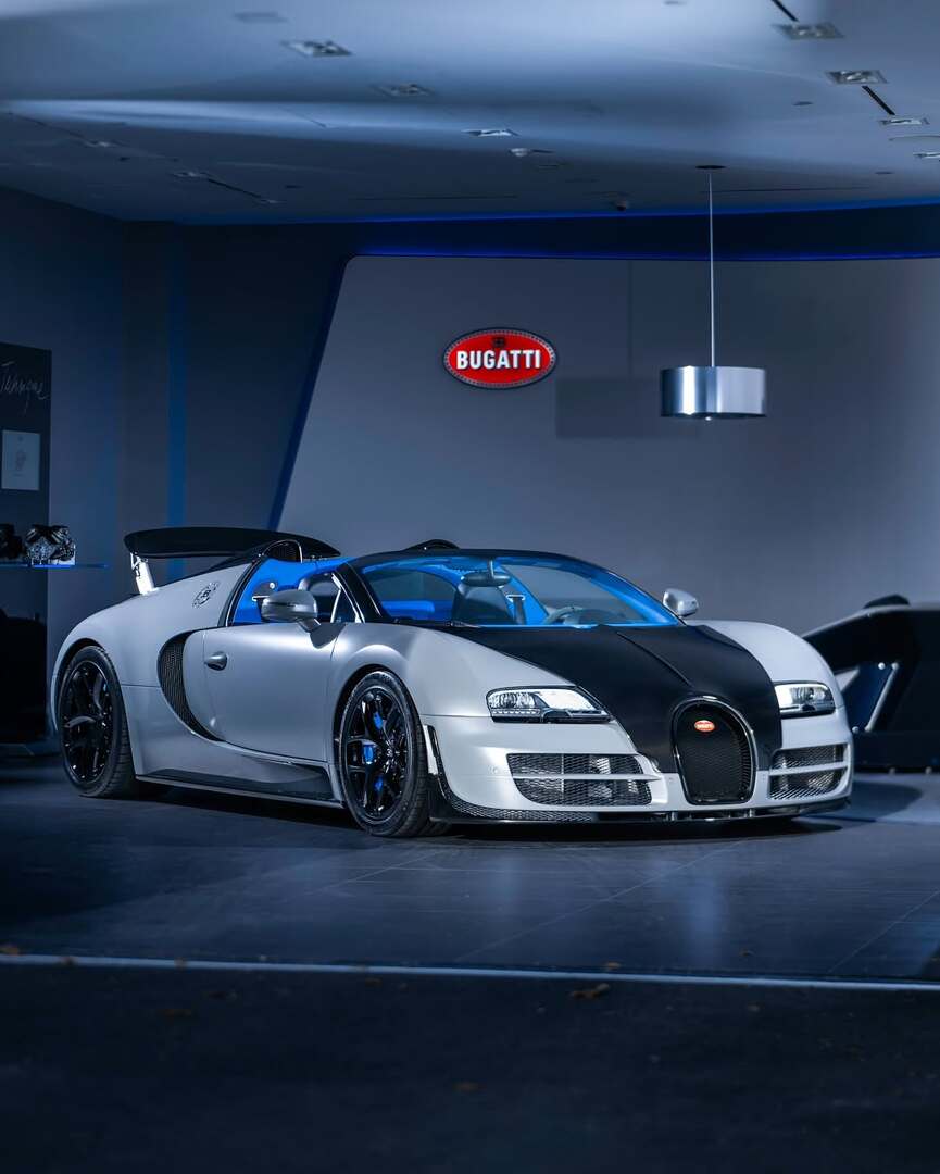 PREORDER 1:18 Bugatti Veyron Grand Sport Vitesse 'GRYBUG'