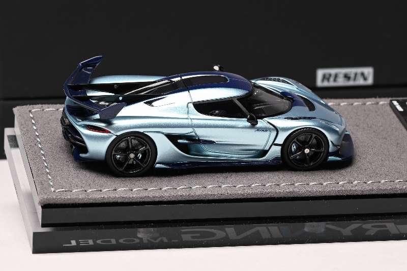 GRYNING 1:64 Koenigsegg Jesko (Nordic Ice Blue)