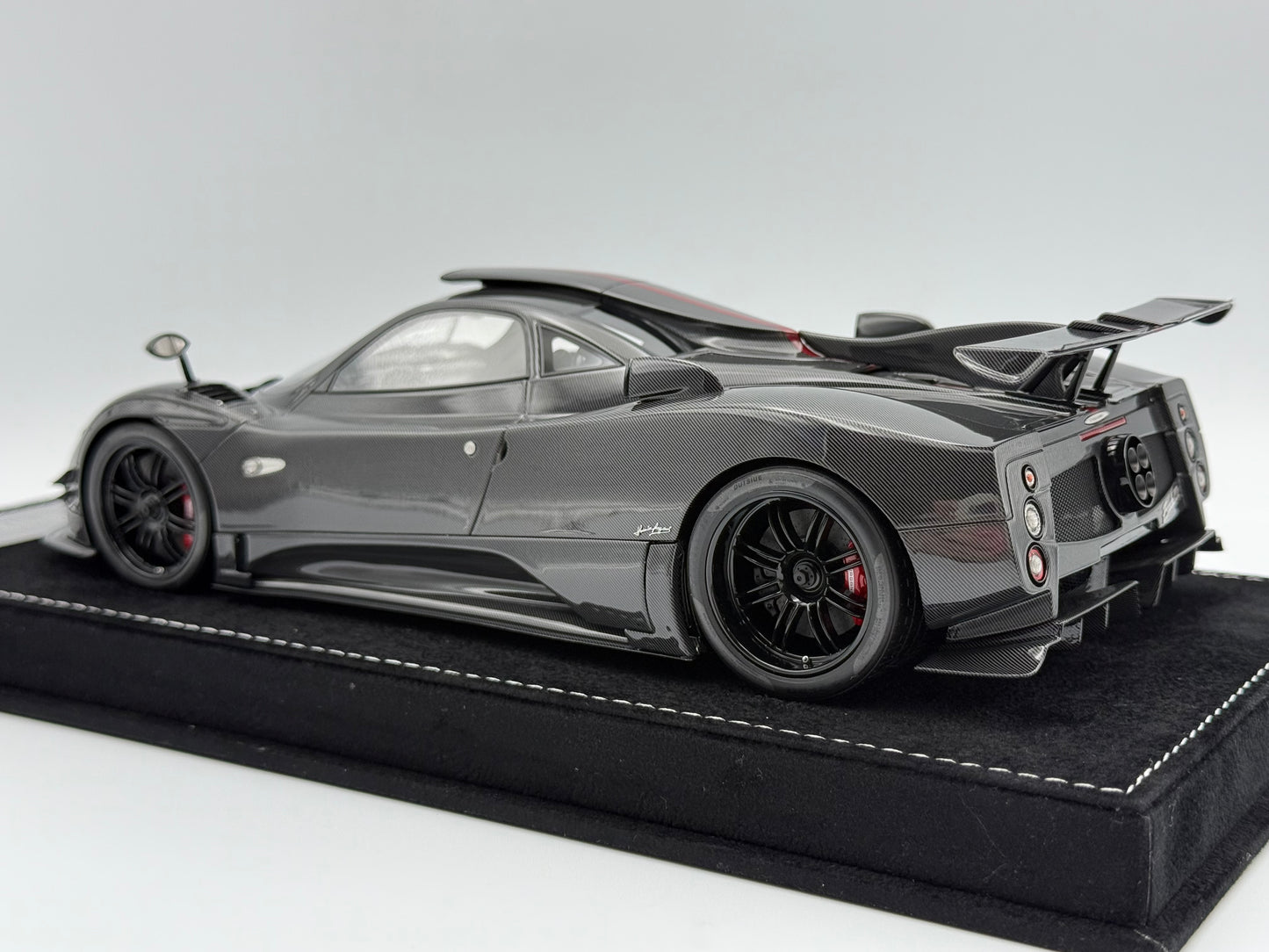 Henson & Heaven 1:18 Pagani Zonda KAQ