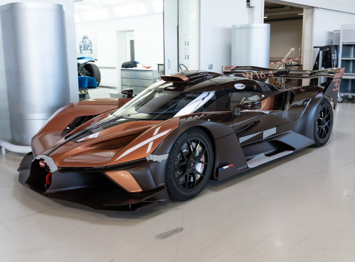 PREORDER Henson & Heaven 1:18 Bugatti Bolide (Brown Carbon) - Exclusive Model